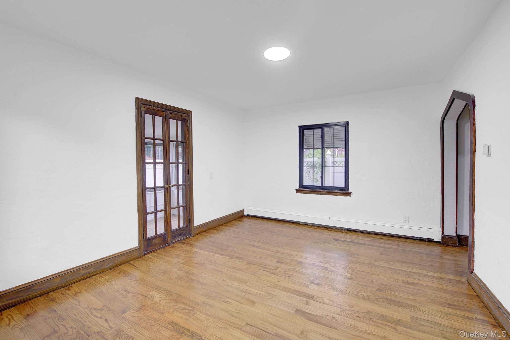 Single Family Surrey Lane  Nassau County, NY 11550, MLS-962454-11