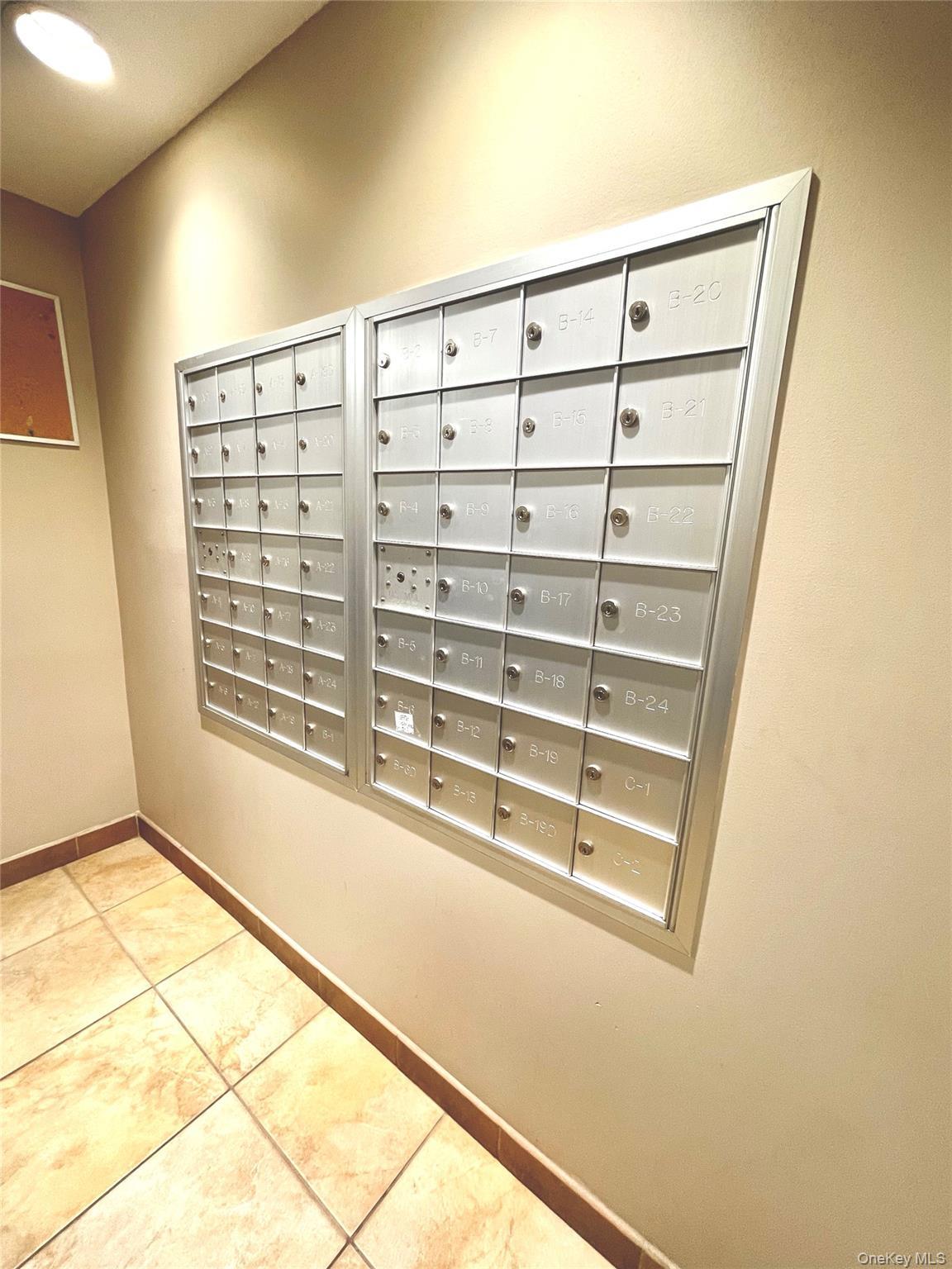 Coop Oakdale  Rockland County, NY 10901, MLS-962480-19