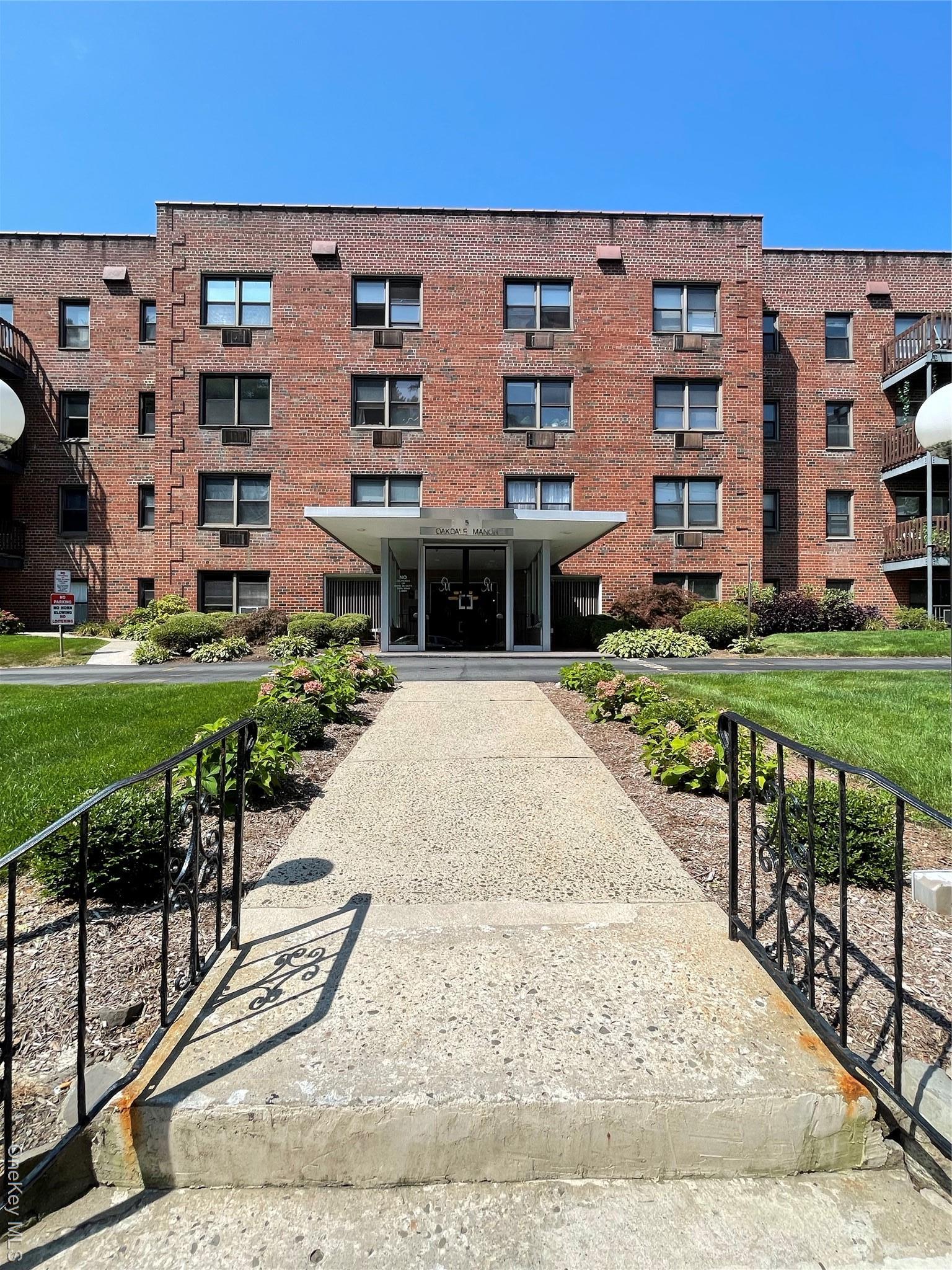 Coop Oakdale  Rockland County, NY 10901, MLS-962480-2