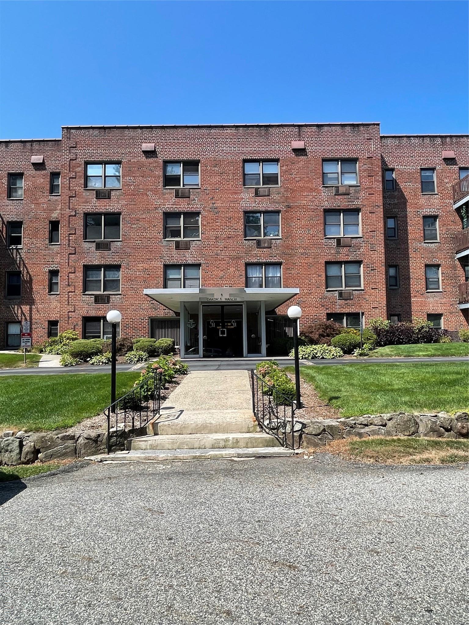 Coop Oakdale  Rockland County, NY 10901, MLS-962480-27