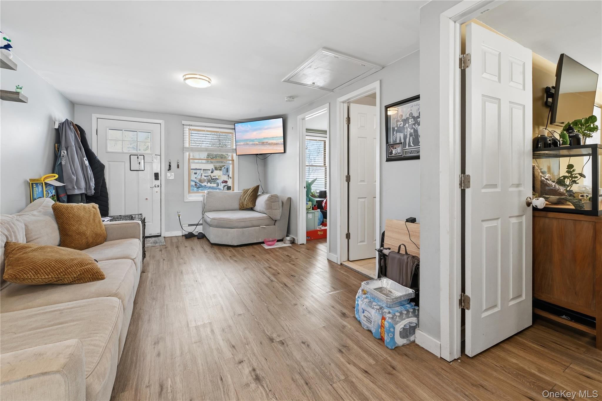 Single Family Woodlawn  Suffolk County, NY 11784, MLS-962488-4