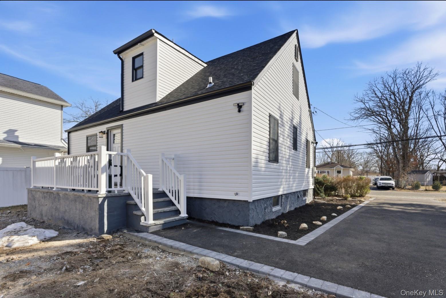 Single Family Lakeland  Suffolk County, NY 11706, MLS-962523-11