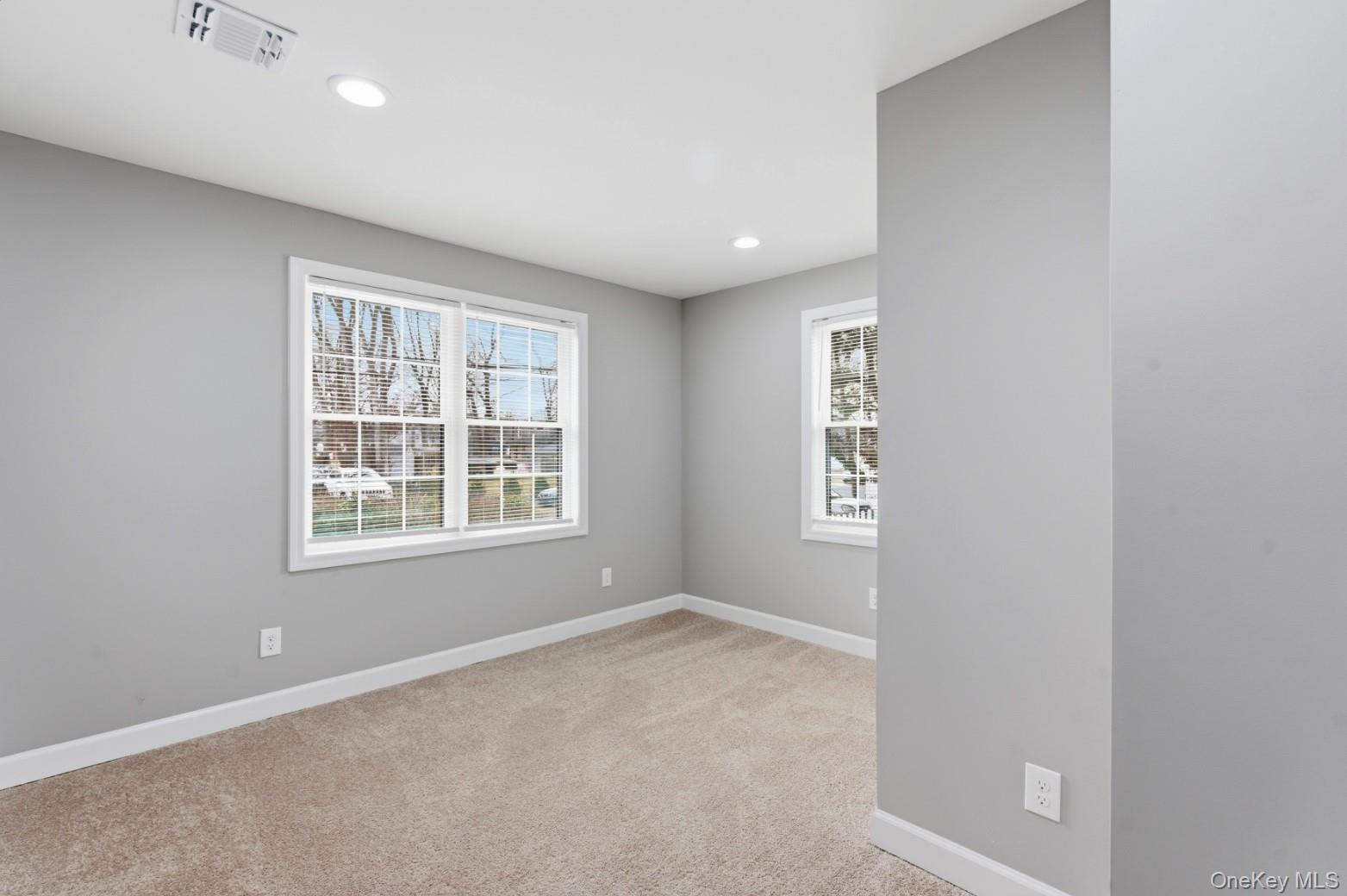 Single Family Lakeland  Suffolk County, NY 11706, MLS-962523-16