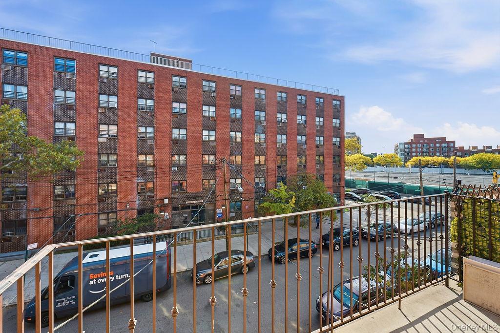 Single Family 34th Avenue Queens, NY 11354, MLS-962559-23