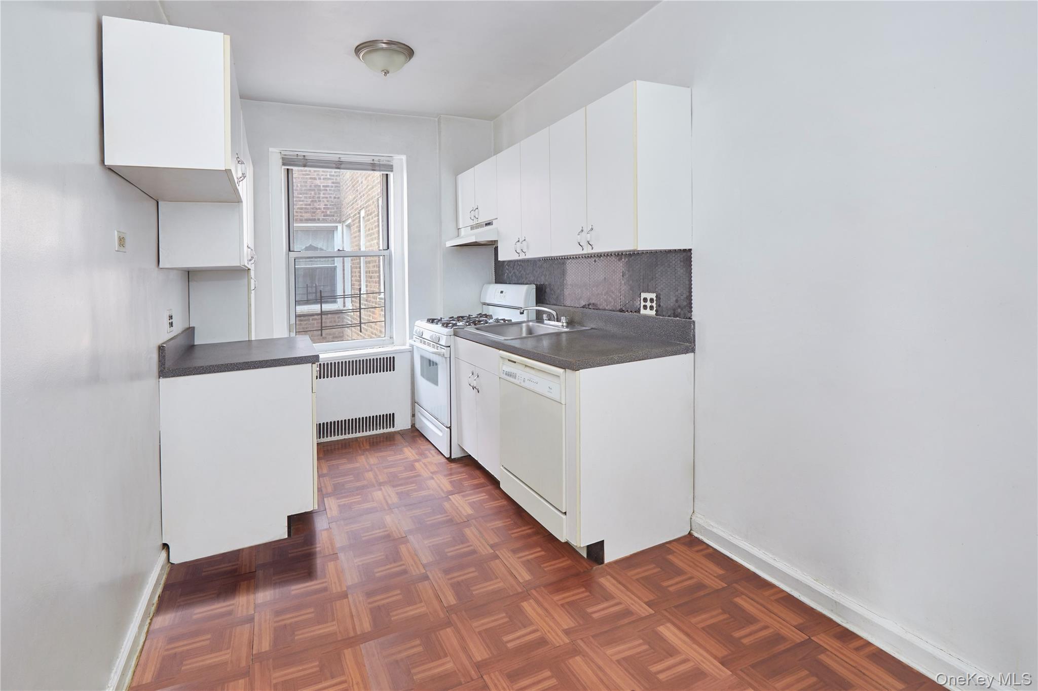 Coop Austin  Queens, NY 11375, MLS-962564-8