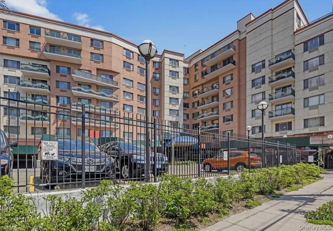 Condo Beach 117 Street Queens, NY 11694, MLS-962573-3