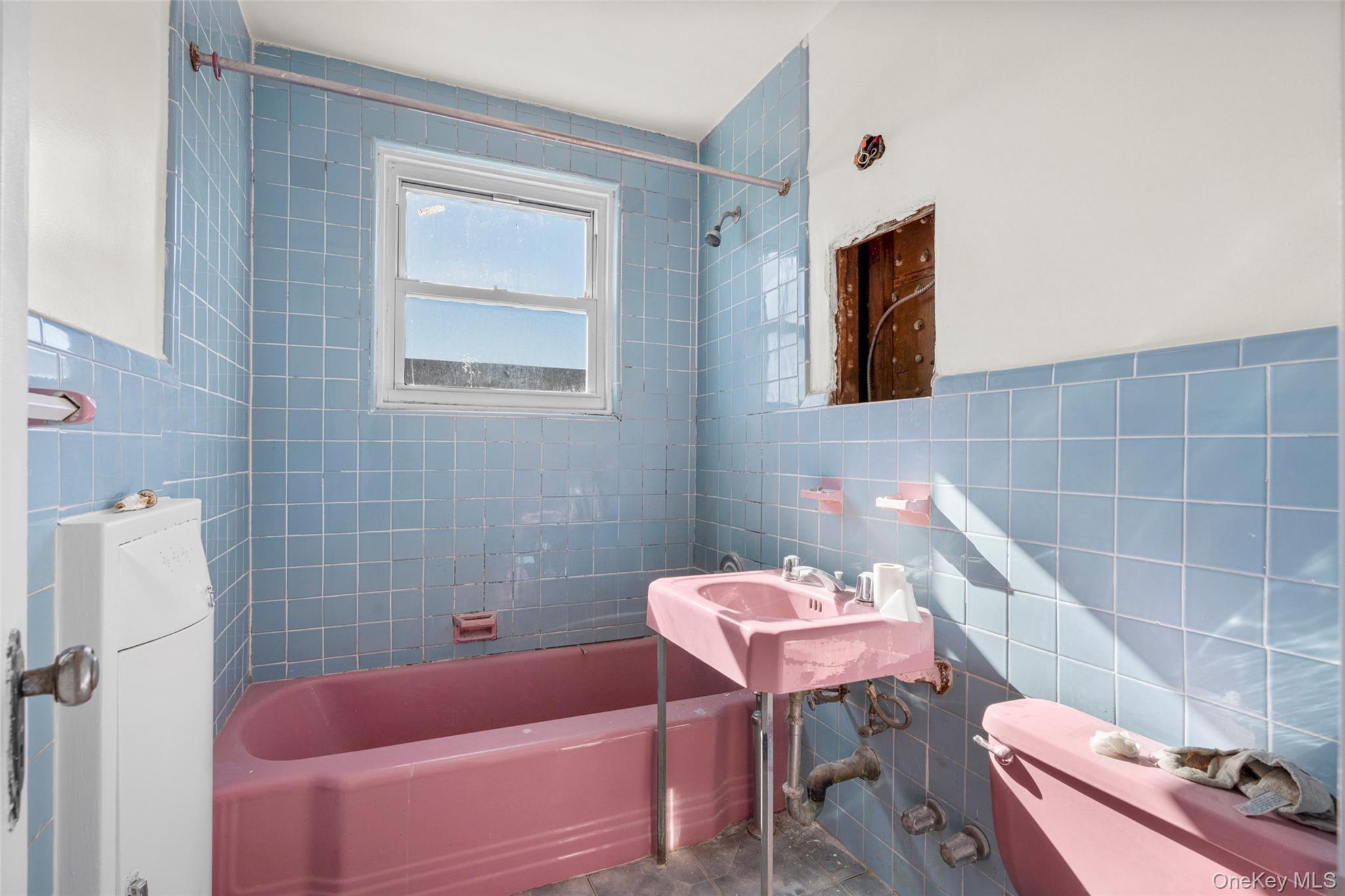 Single Family Colden  Bronx, NY 10469, MLS-962574-15