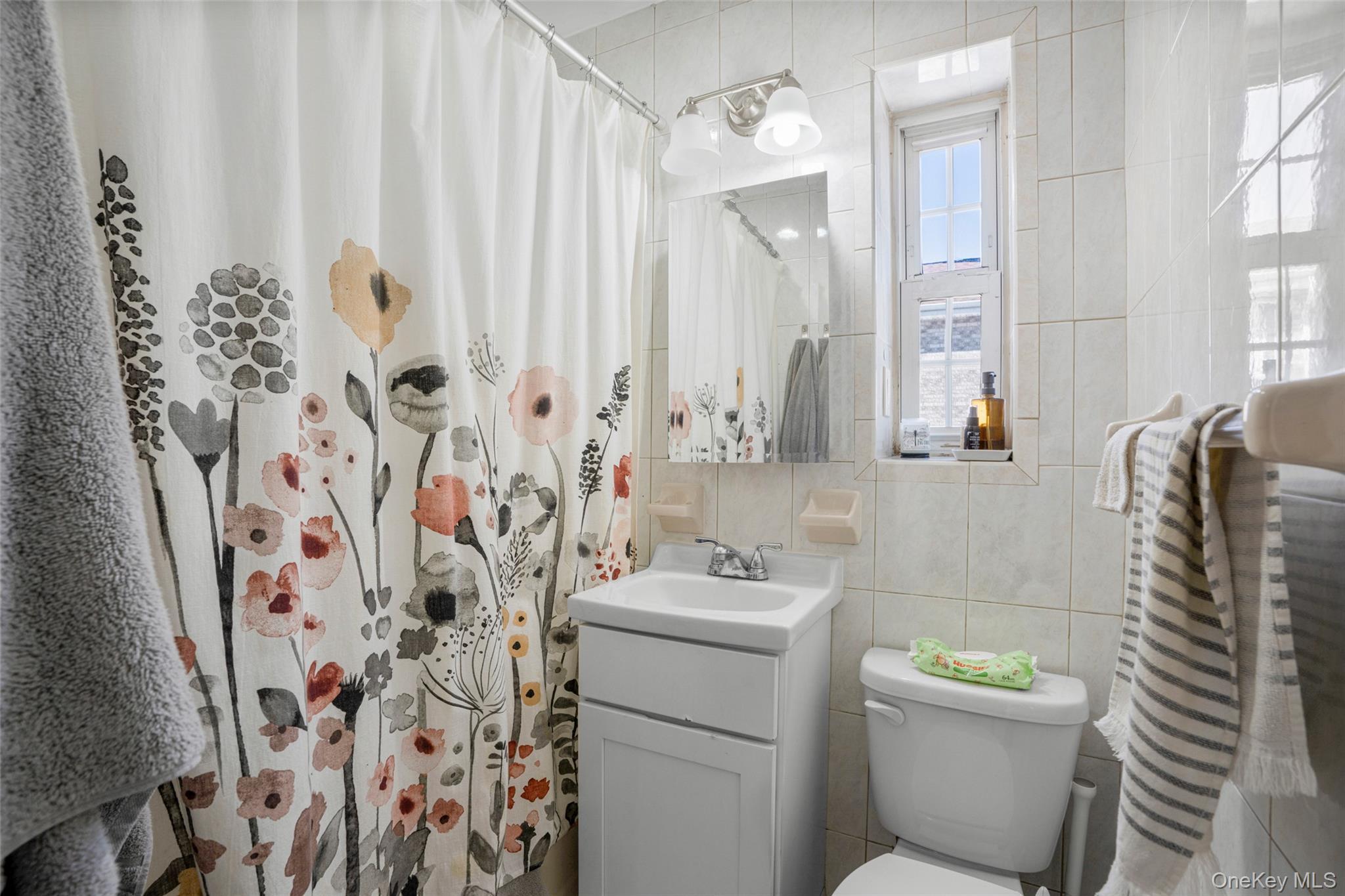 Single Family Baisley  Bronx, NY 10461, MLS-962585-12