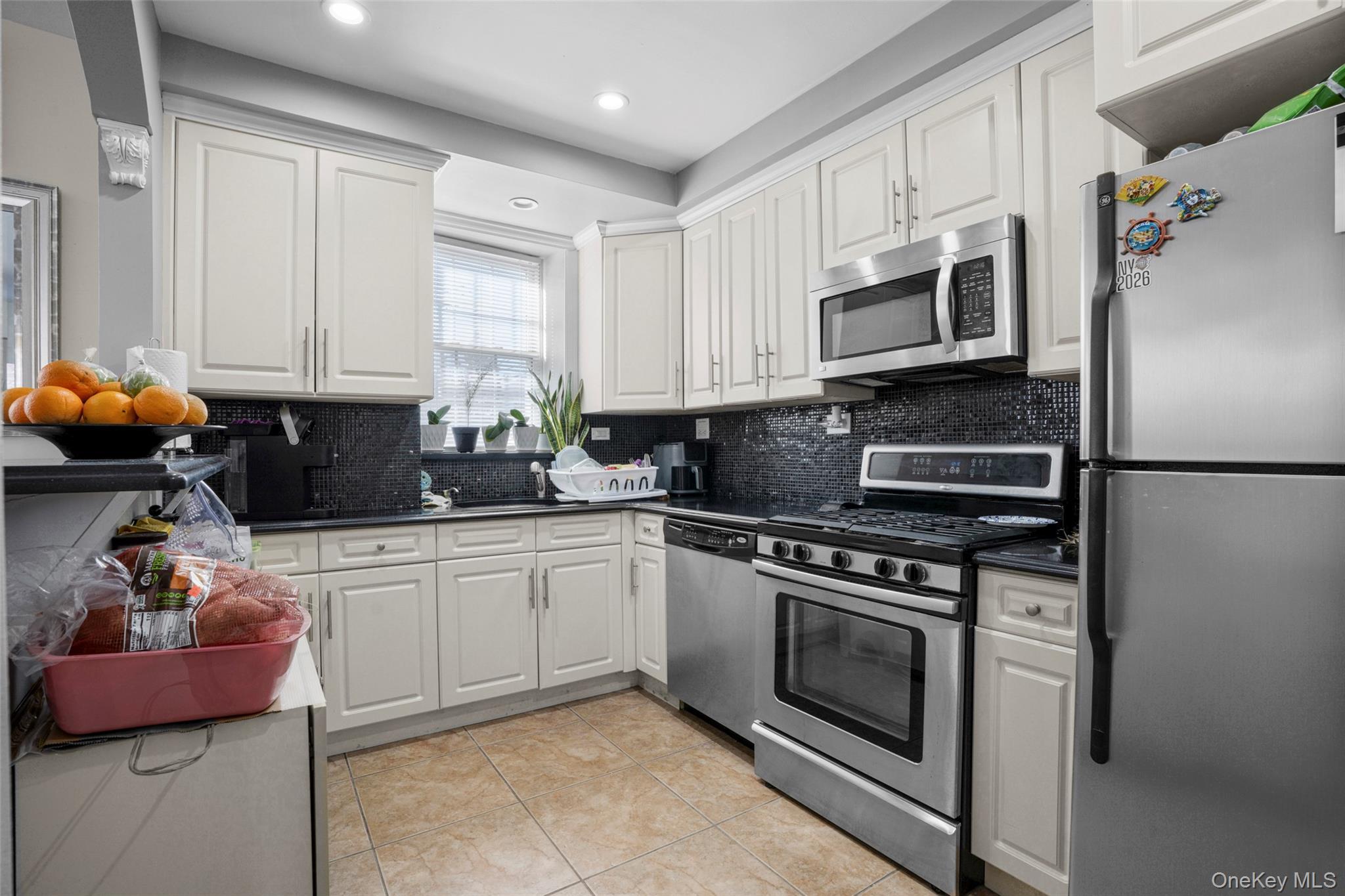 Single Family Baisley  Bronx, NY 10461, MLS-962585-15