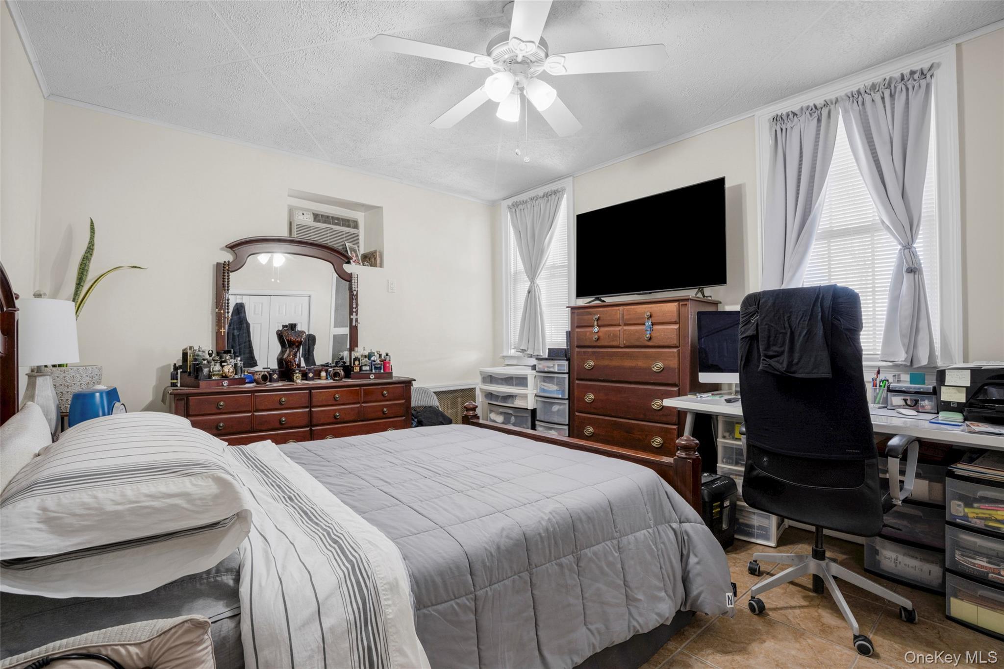 Single Family Baisley  Bronx, NY 10461, MLS-962585-17