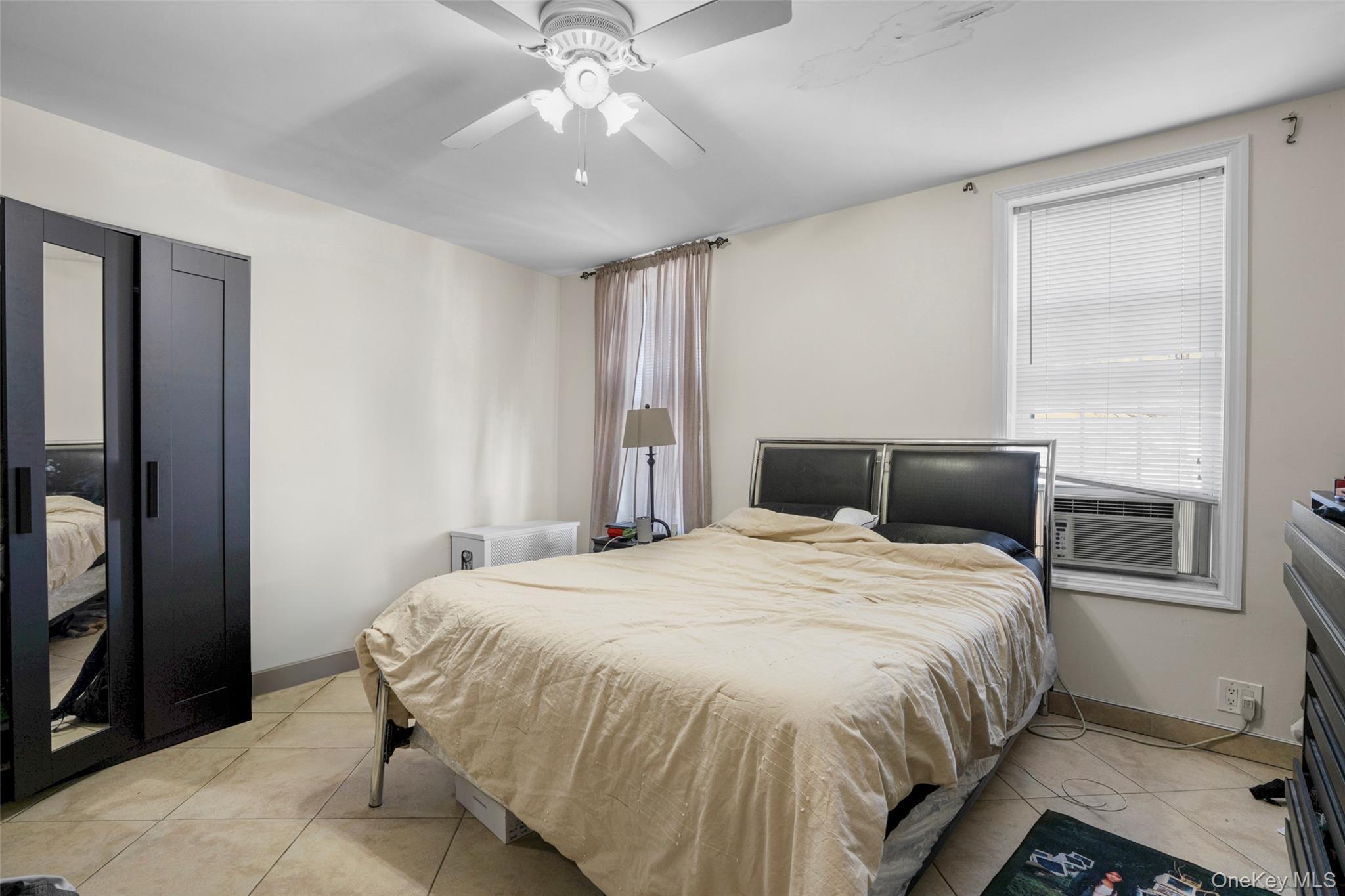 Single Family Baisley  Bronx, NY 10461, MLS-962585-4