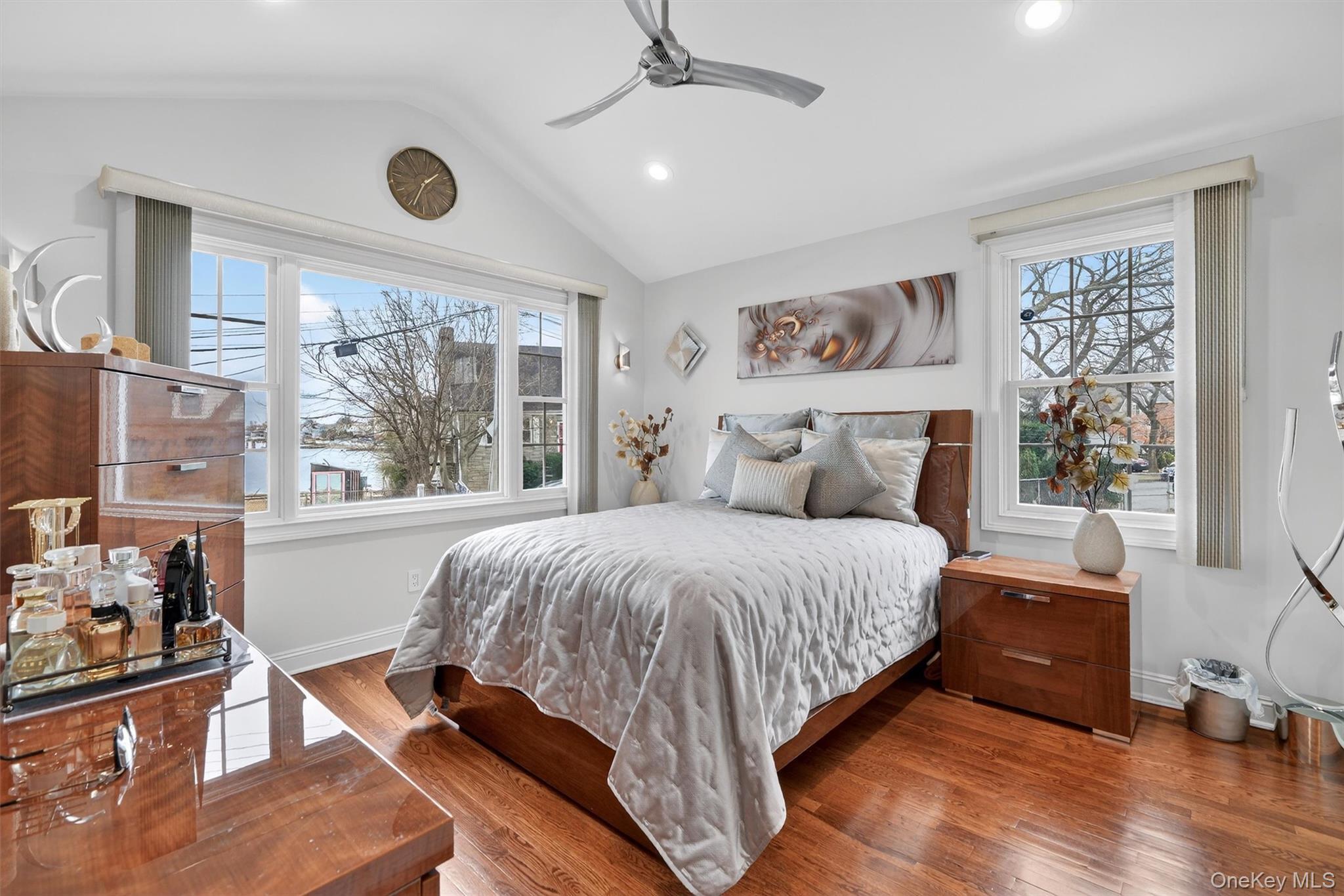 Single Family Agar  Bronx, NY 10465, MLS-962615-13