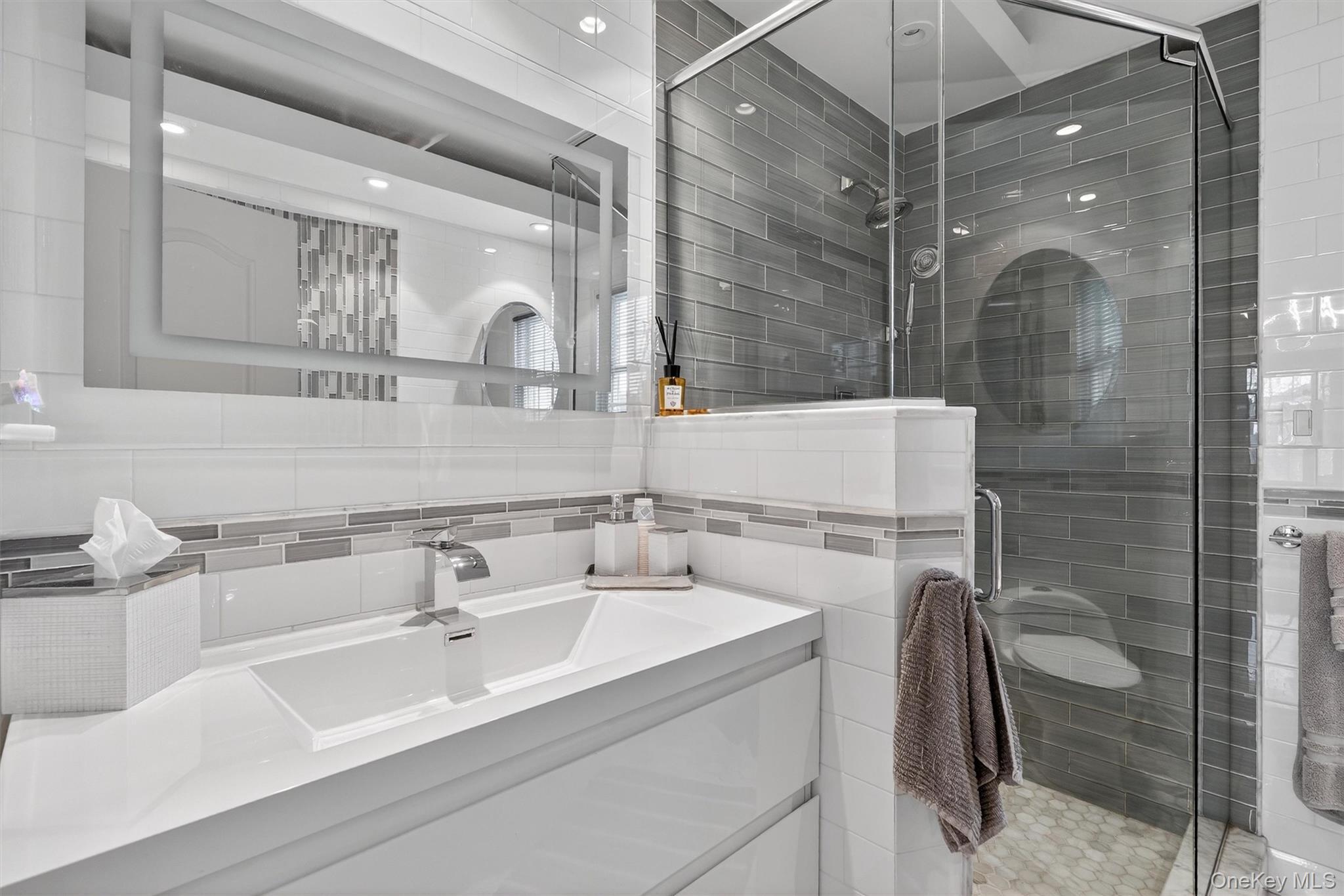 Single Family Agar  Bronx, NY 10465, MLS-962615-21