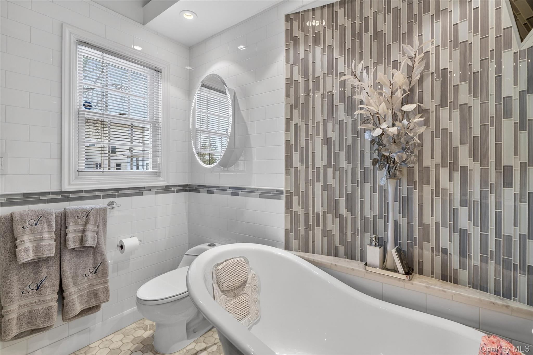 Single Family Agar  Bronx, NY 10465, MLS-962615-22