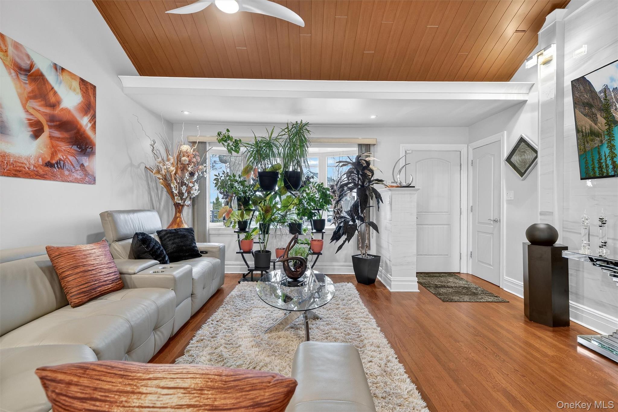 Single Family Agar  Bronx, NY 10465, MLS-962615-32