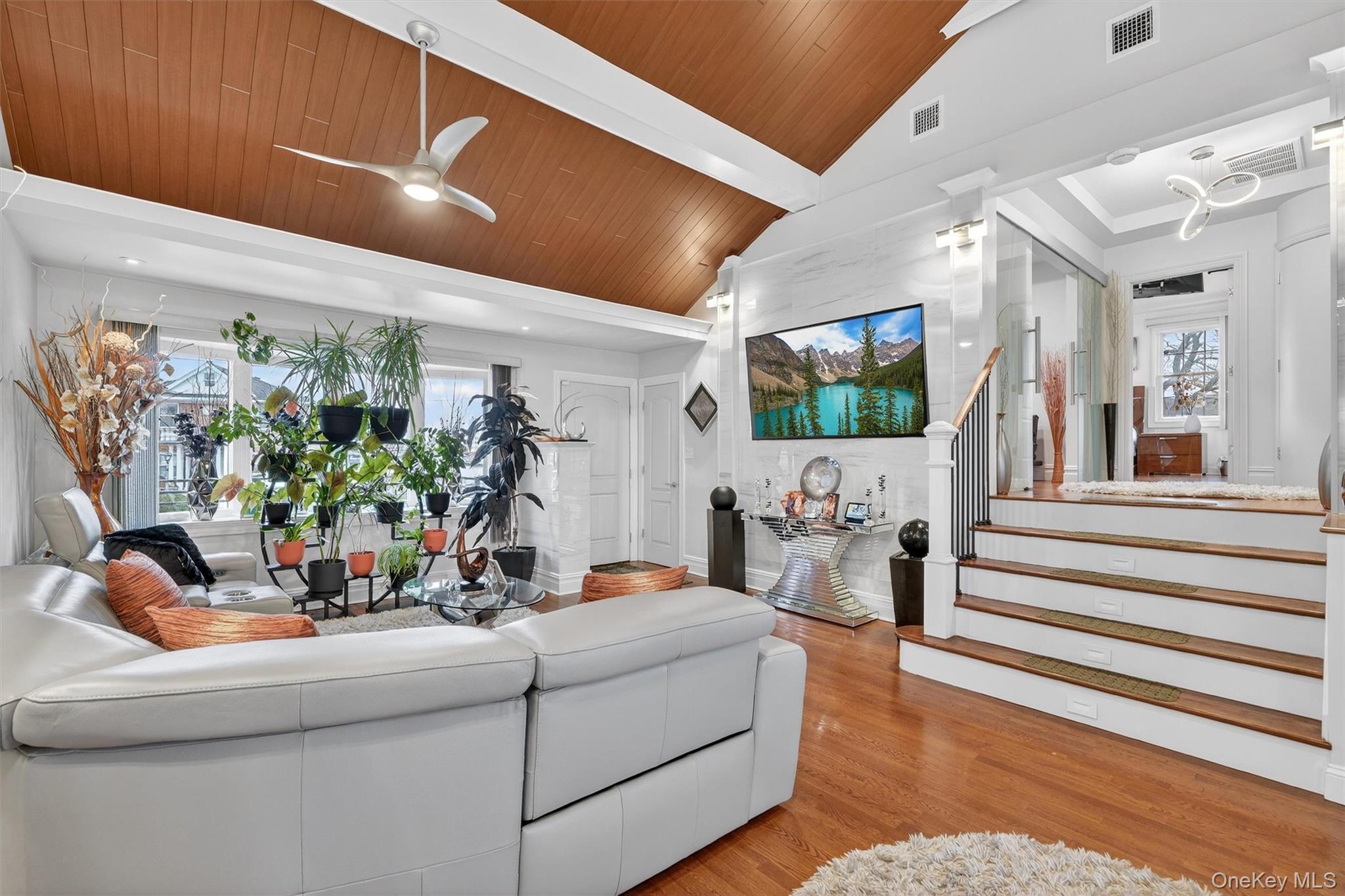 Single Family Agar  Bronx, NY 10465, MLS-962615-33