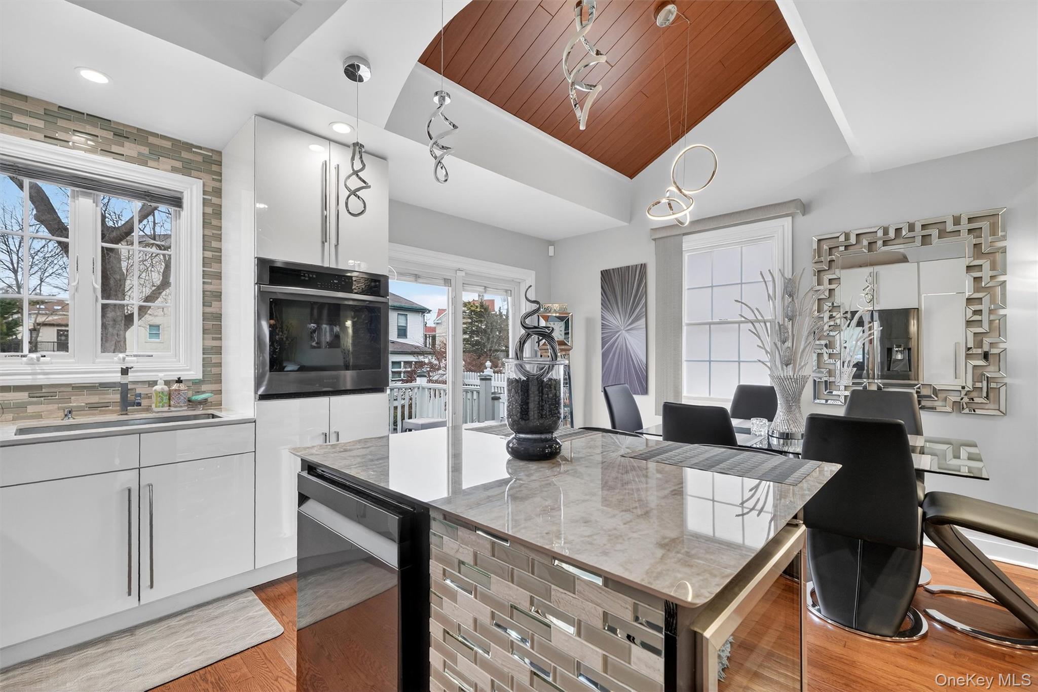 Single Family Agar  Bronx, NY 10465, MLS-962615-41