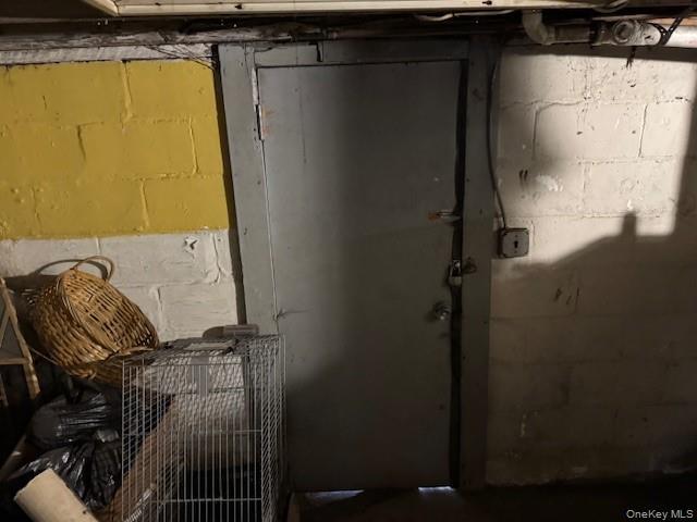 Single Family Walnut  Nassau County, NY 11510, MLS-962643-18