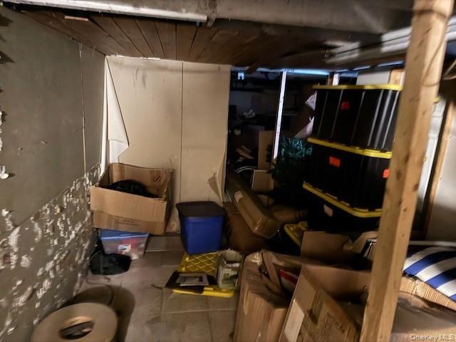 Single Family Walnut  Nassau County, NY 11510, MLS-962643-19