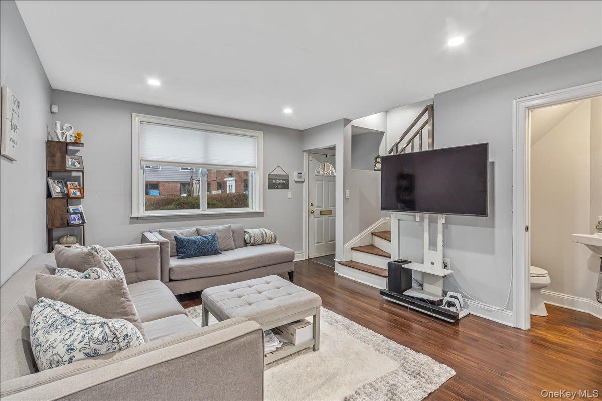 Coop 67th  Queens, NY 11364, MLS-962764-4