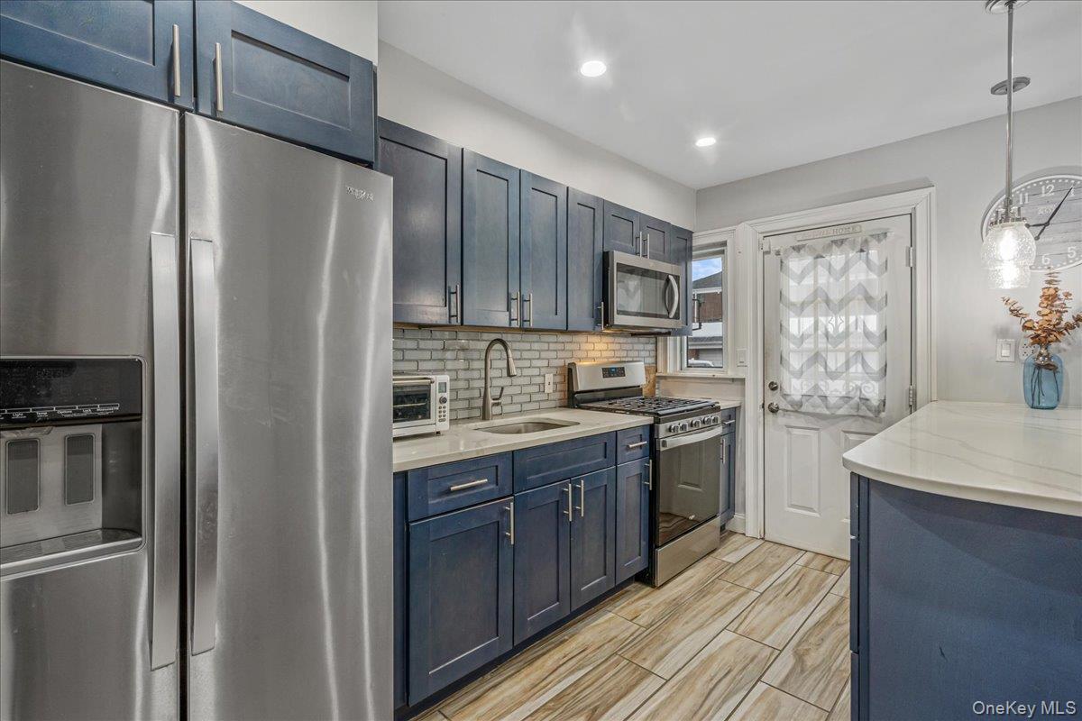 Coop 67th  Queens, NY 11364, MLS-962764-9