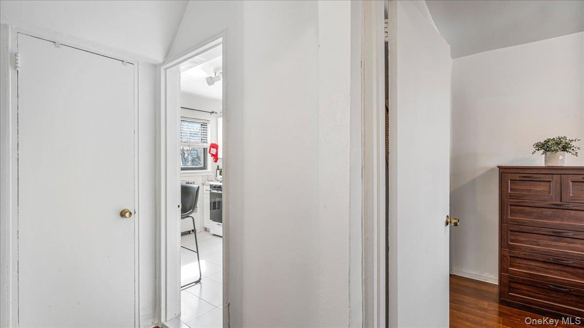 Coop Springfield  Queens, NY 11364, MLS-962788-9