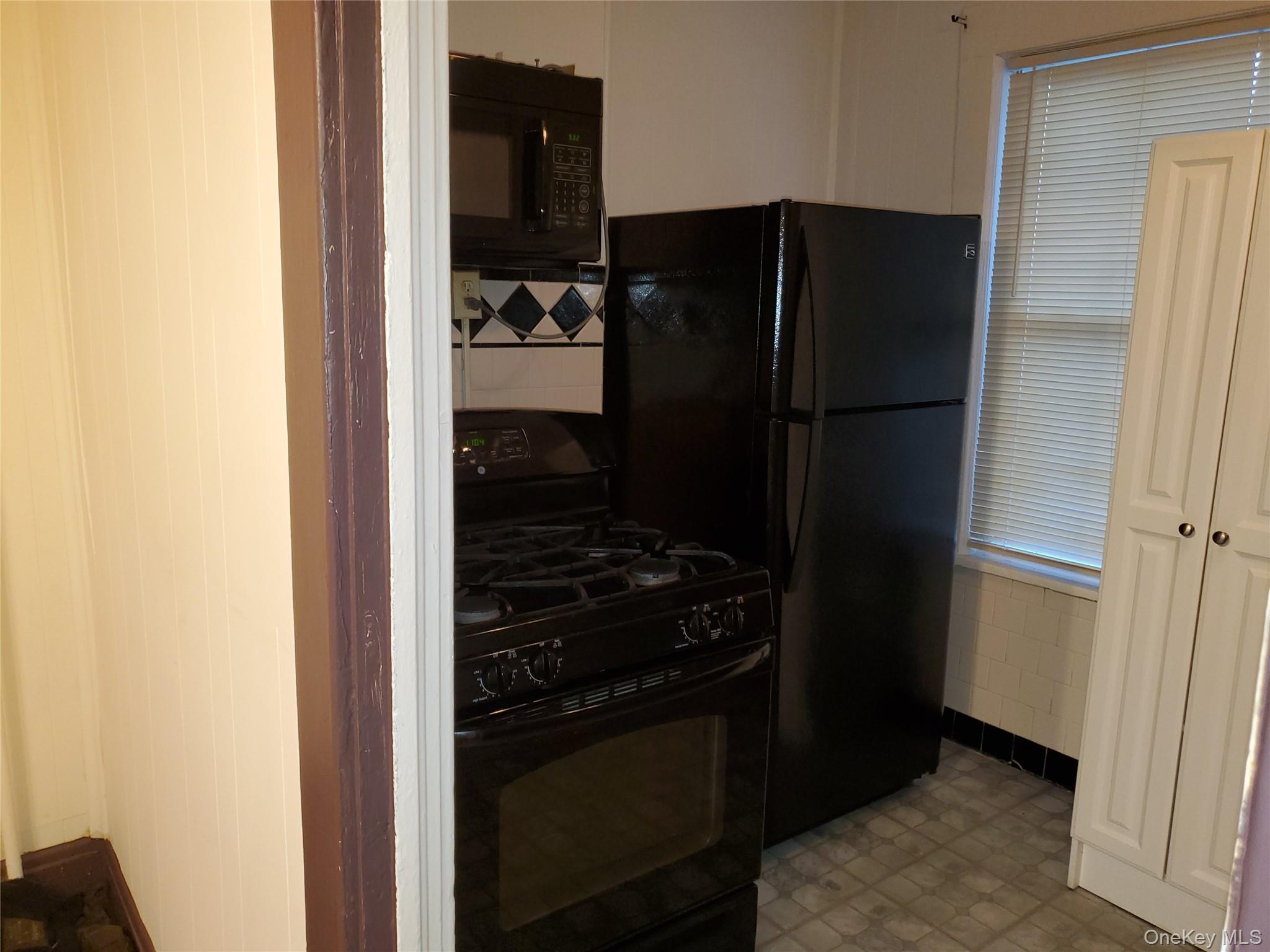 Single Family Lander  Orange County, NY 12550, MLS-962794-10
