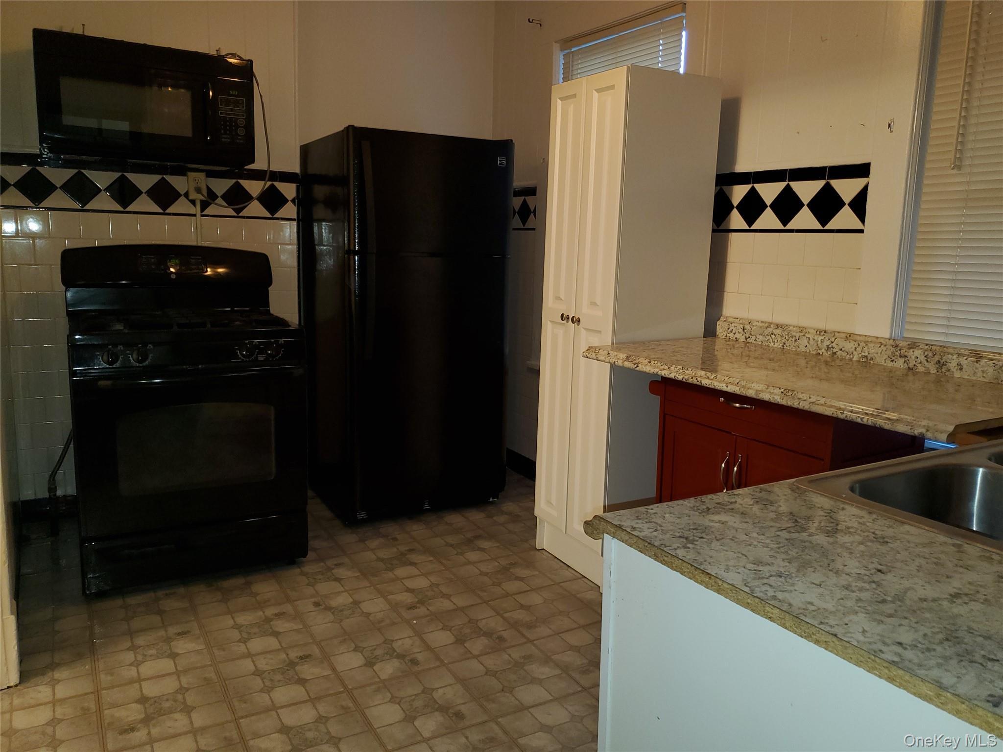 Single Family Lander  Orange County, NY 12550, MLS-962794-12