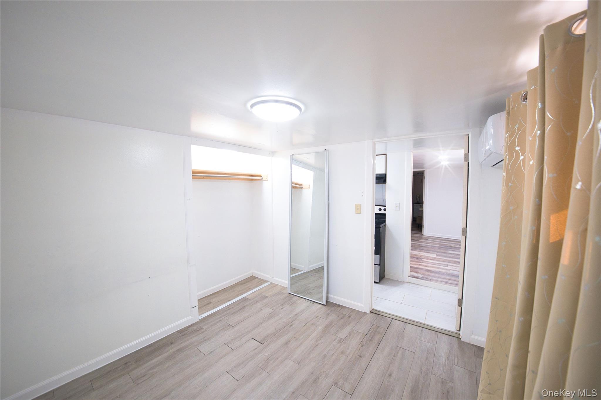 Single Family 224th  Queens, NY 11413, MLS-962795-22