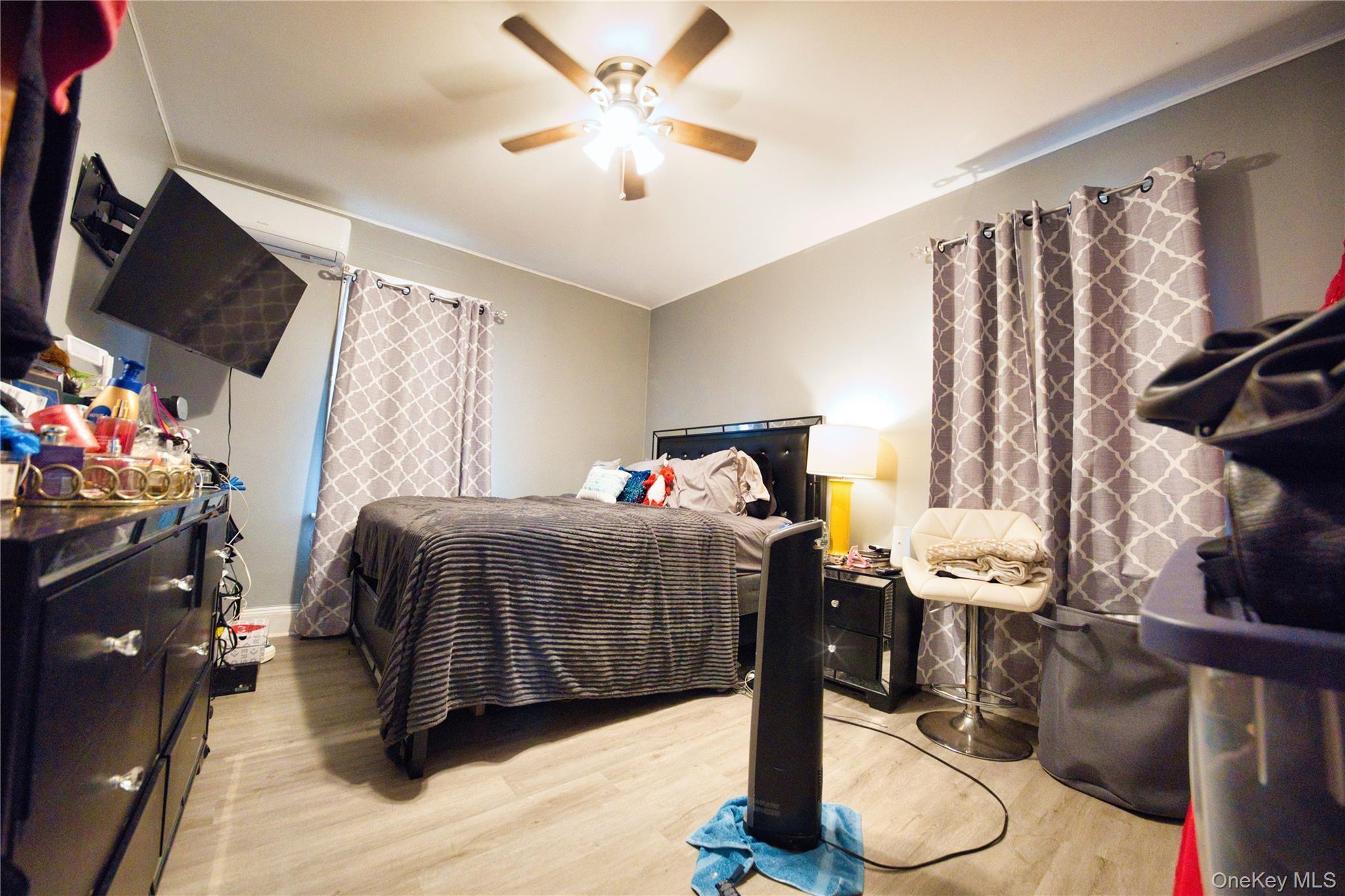 Single Family 224th  Queens, NY 11413, MLS-962795-34