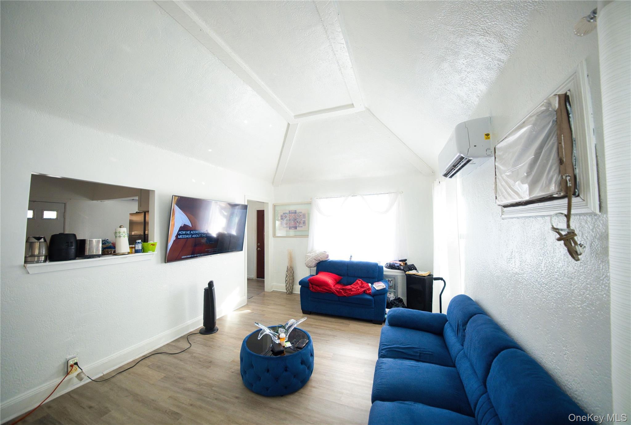 Single Family 224th  Queens, NY 11413, MLS-962795-40