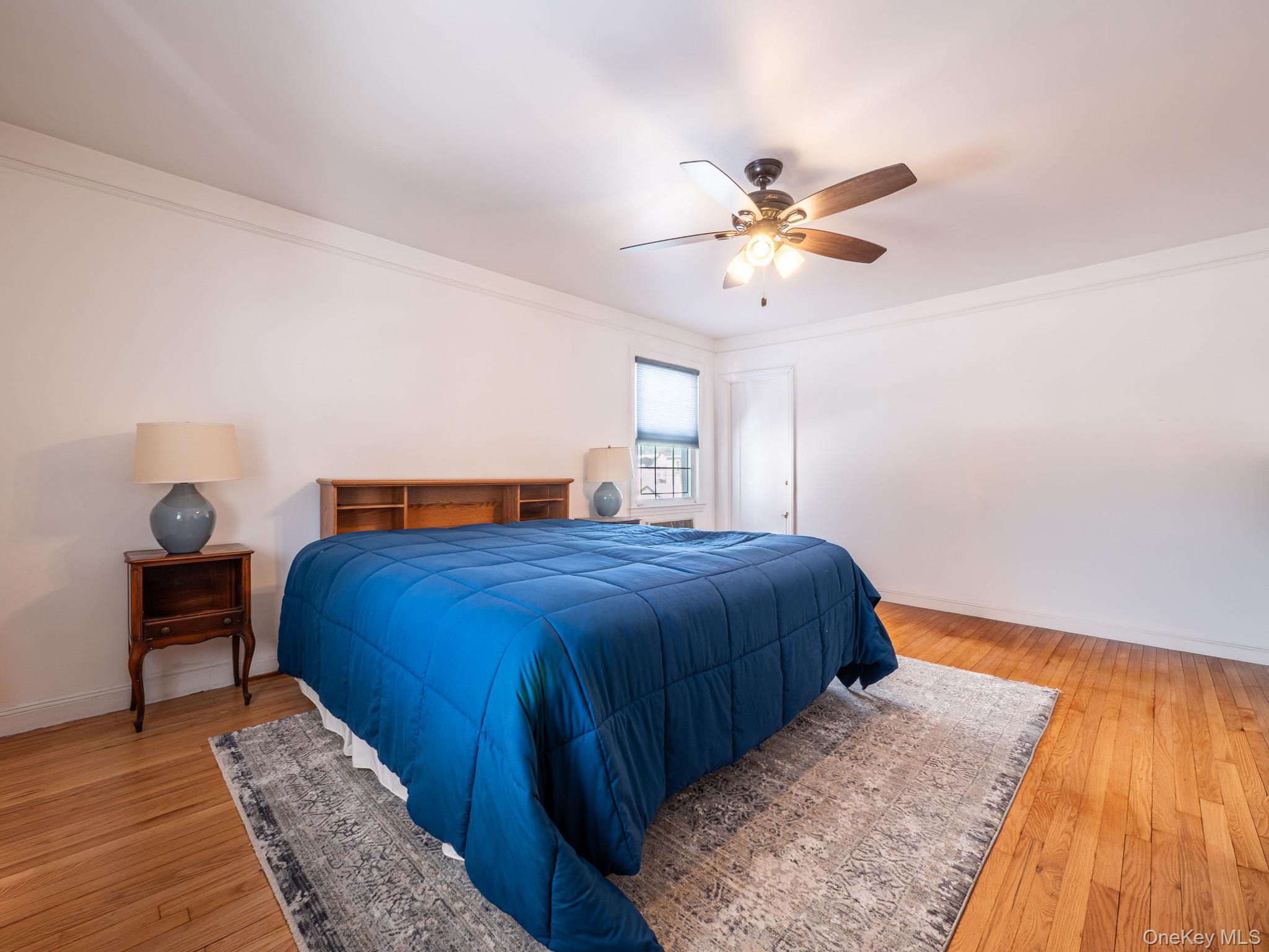 Single Family 179th  Queens, NY 11366, MLS-962810-25