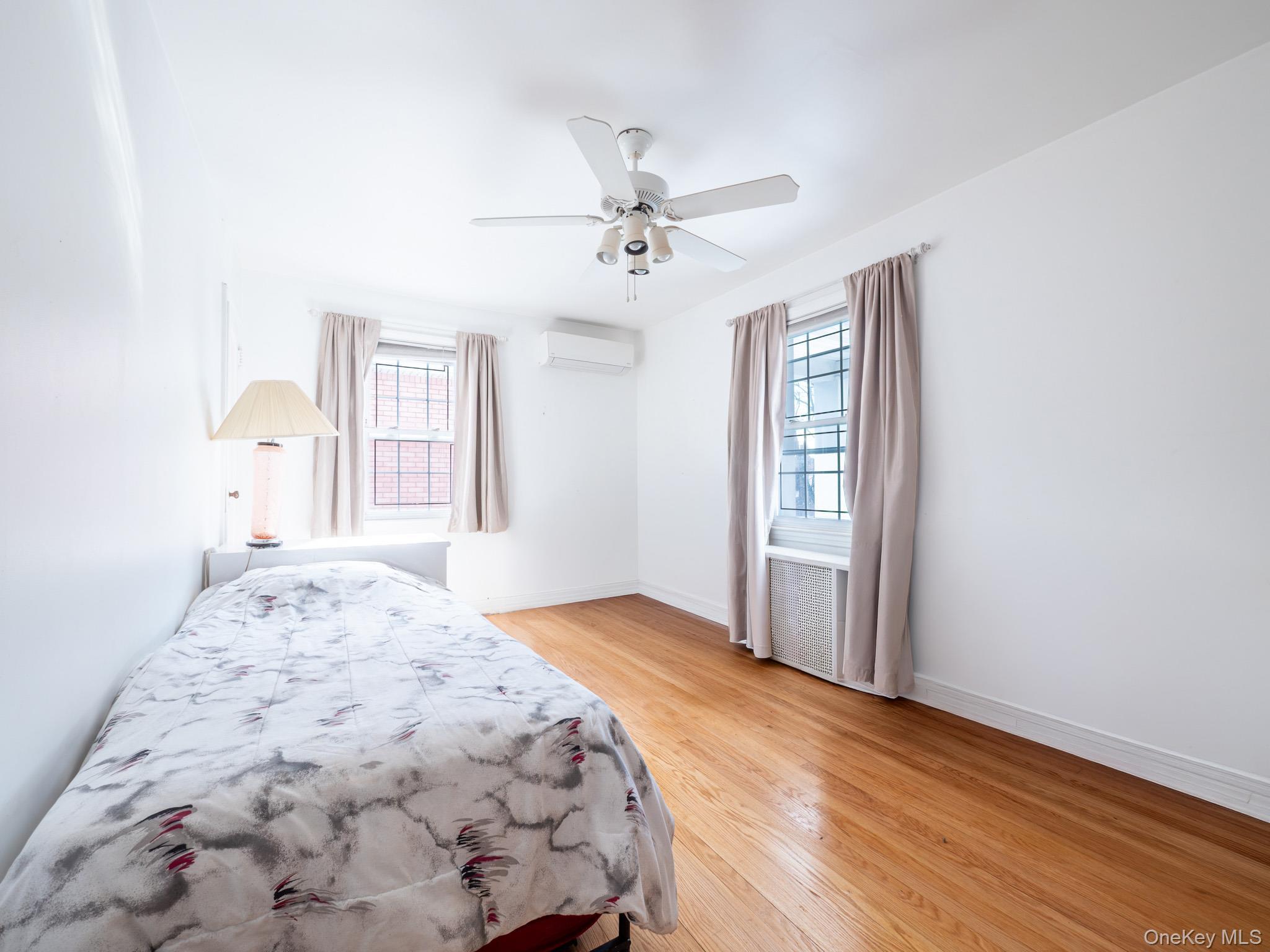 Single Family 179th  Queens, NY 11366, MLS-962810-26