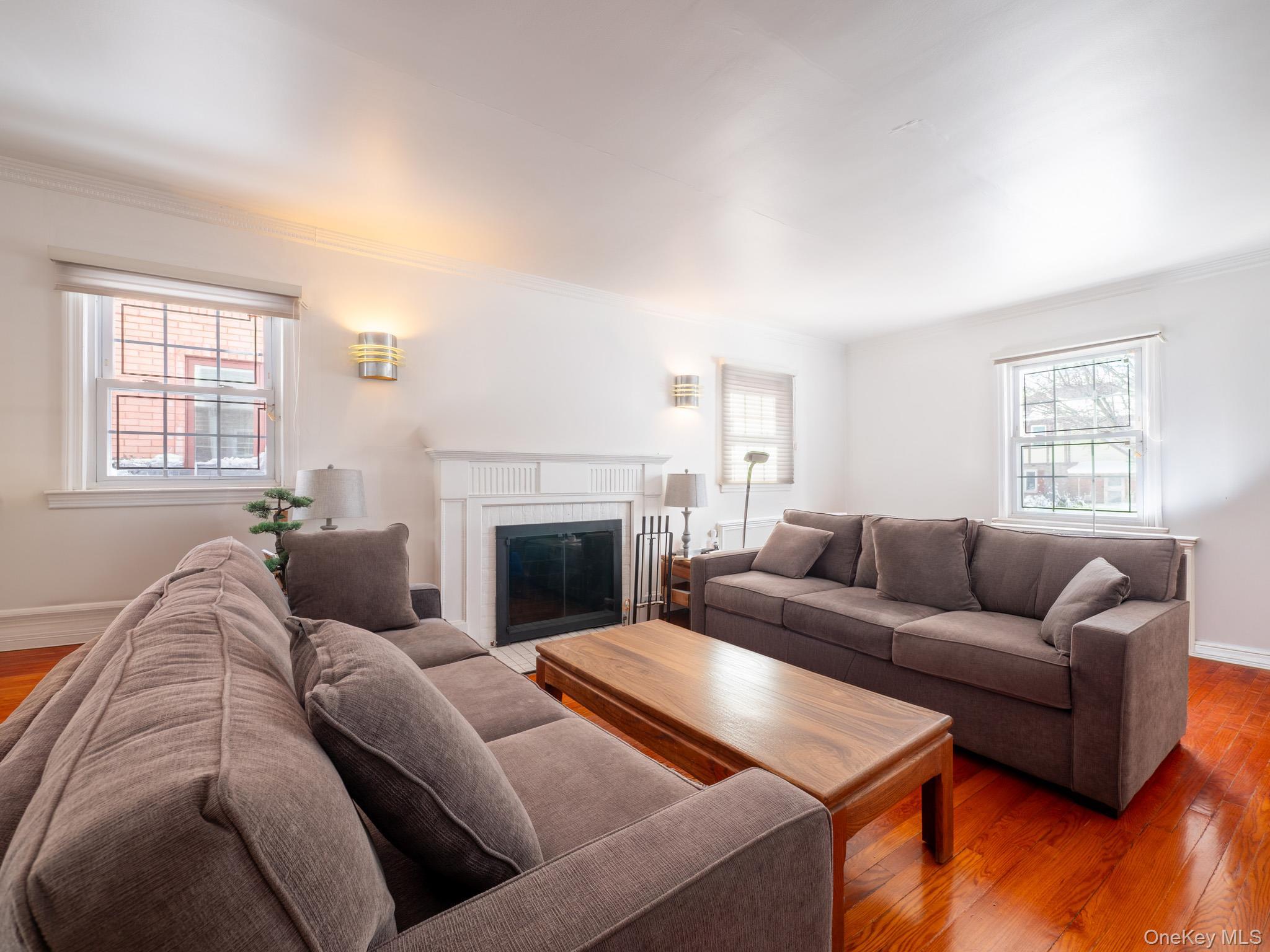 Single Family 179th  Queens, NY 11366, MLS-962810-8