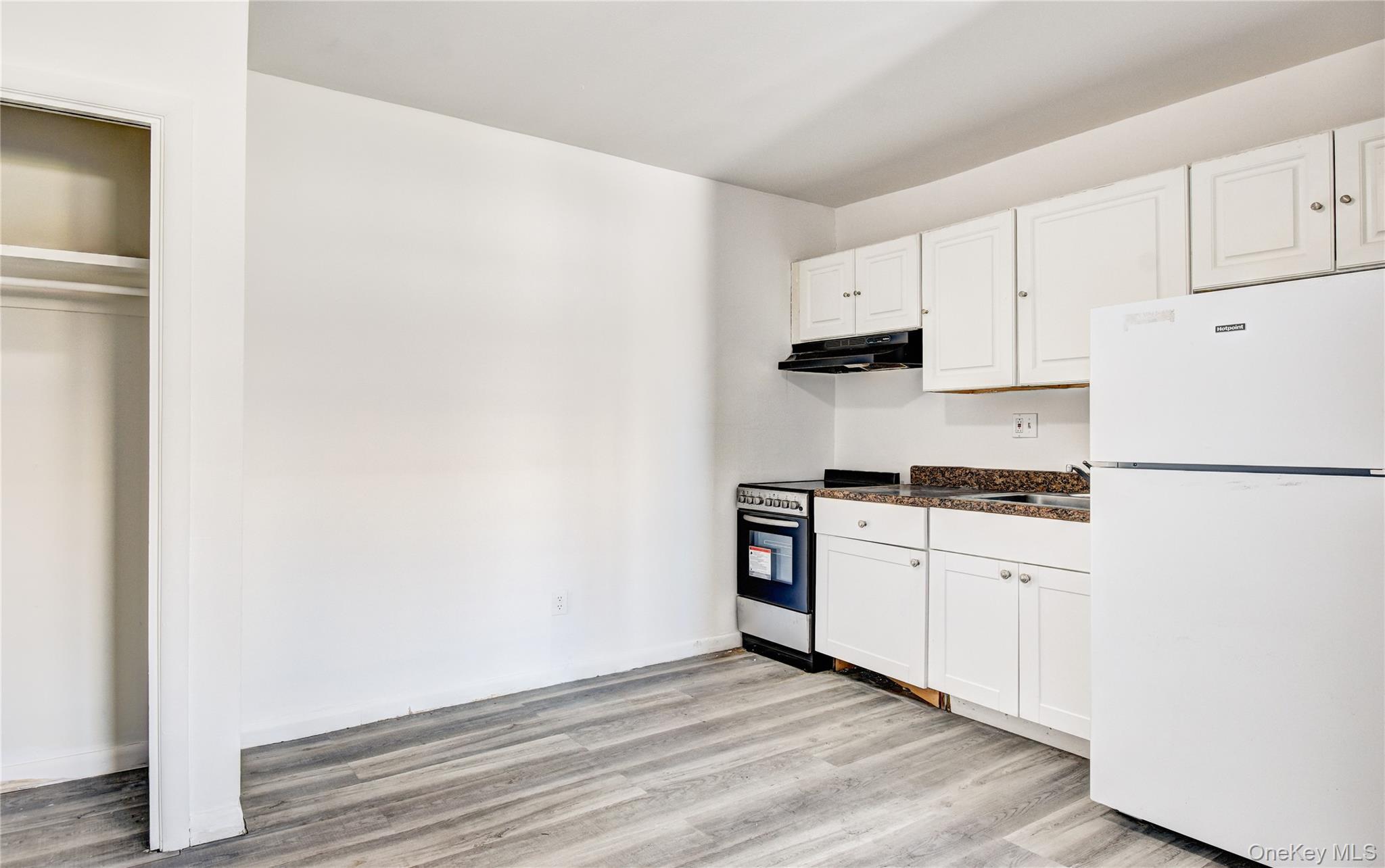 Condo Gerald  Dutchess County, NY 12601, MLS-962816-4