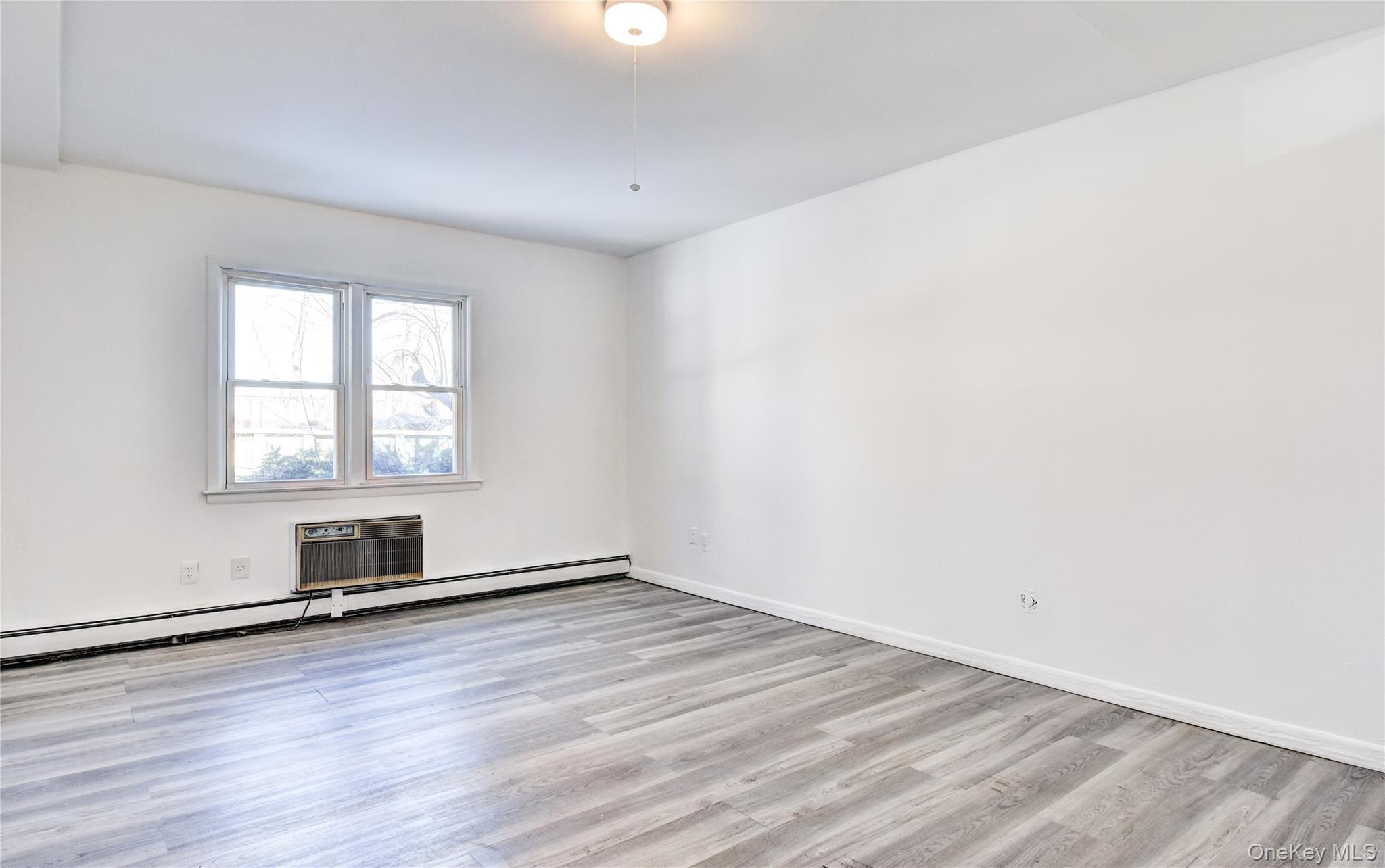 Condo Gerald  Dutchess County, NY 12601, MLS-962816-8