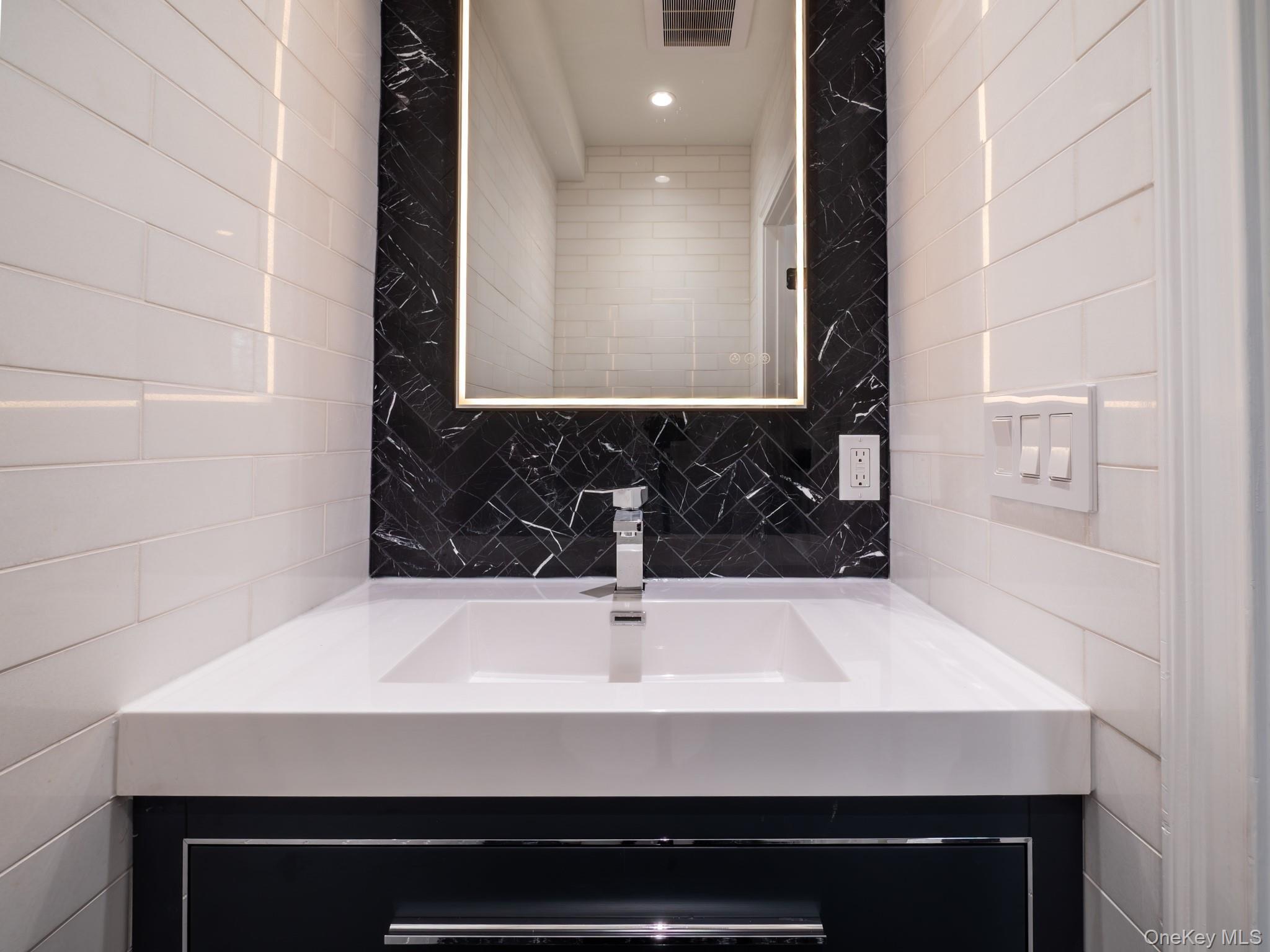 Single Family 180th  Queens, NY 11365, MLS-962830-16