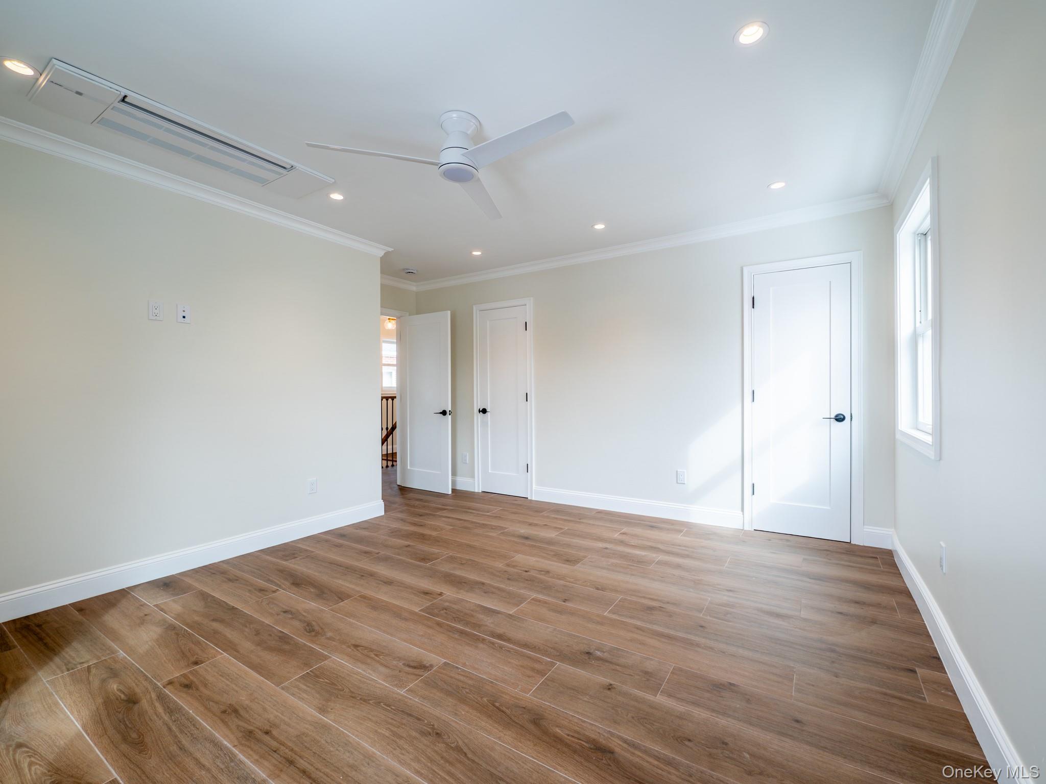 Single Family 180th  Queens, NY 11365, MLS-962830-25