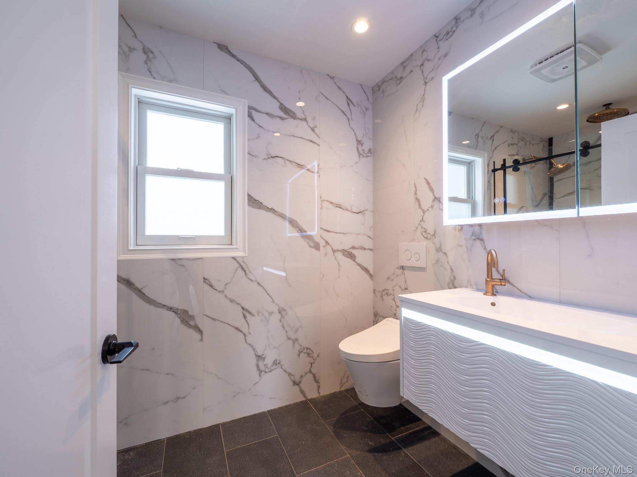 Single Family 180th  Queens, NY 11365, MLS-962830-29