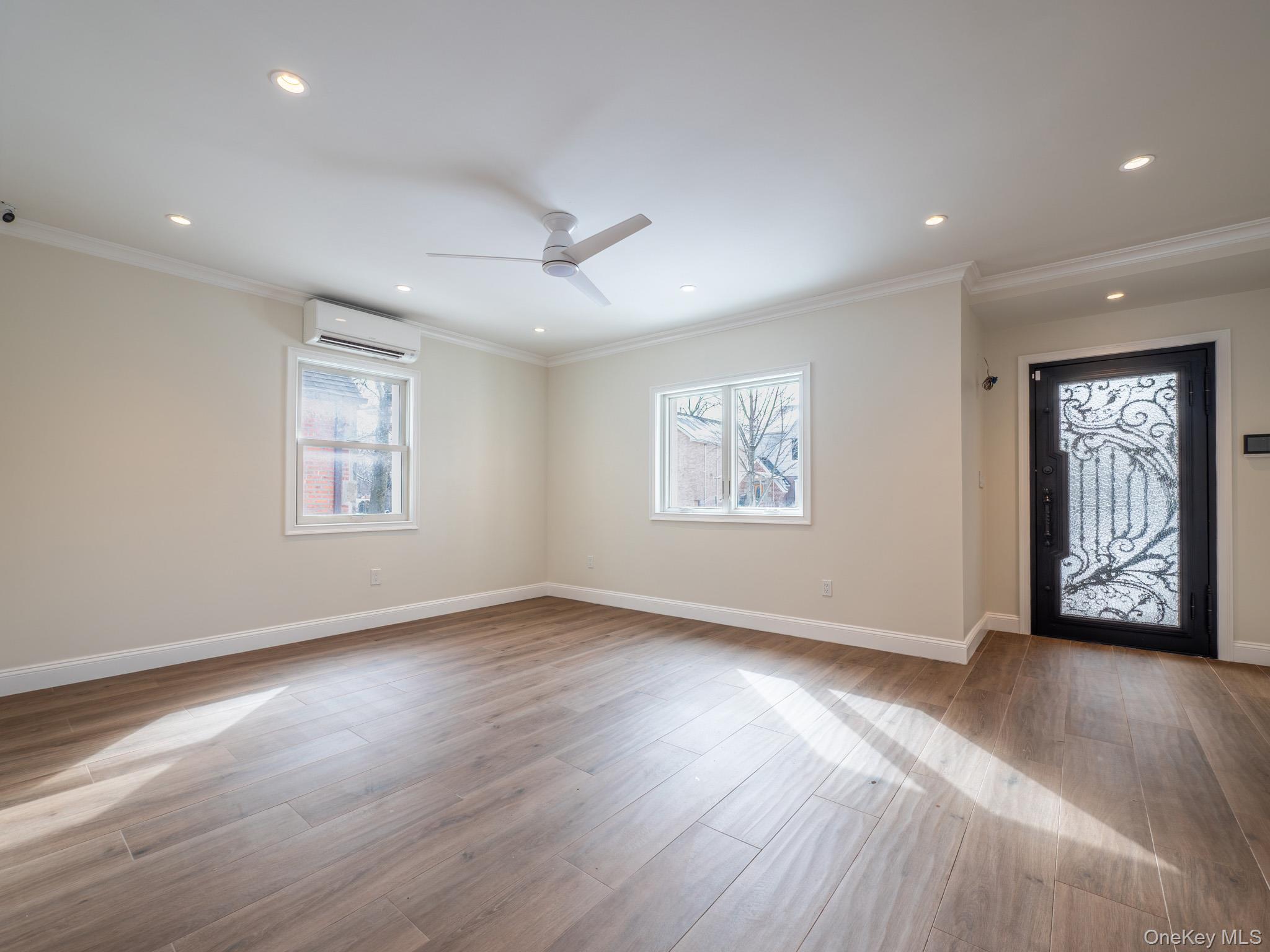 Single Family 180th  Queens, NY 11365, MLS-962830-3