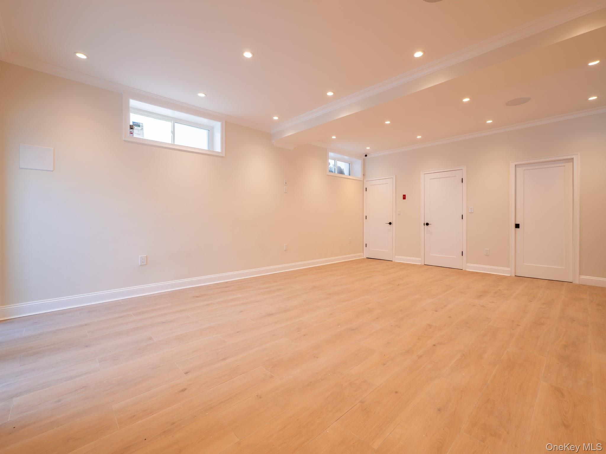 Single Family 180th  Queens, NY 11365, MLS-962830-36