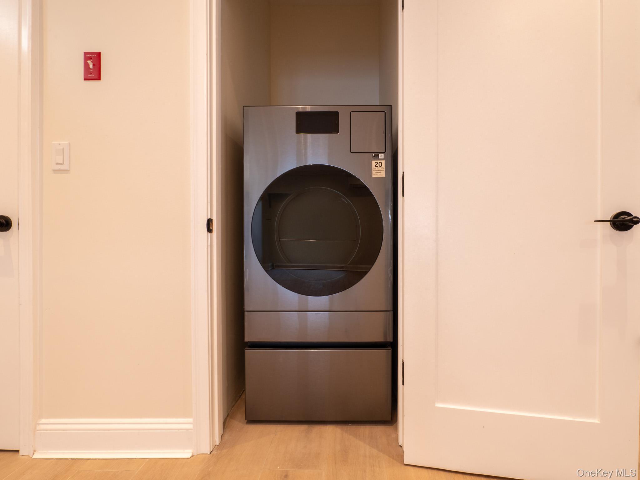 Single Family 180th  Queens, NY 11365, MLS-962830-40