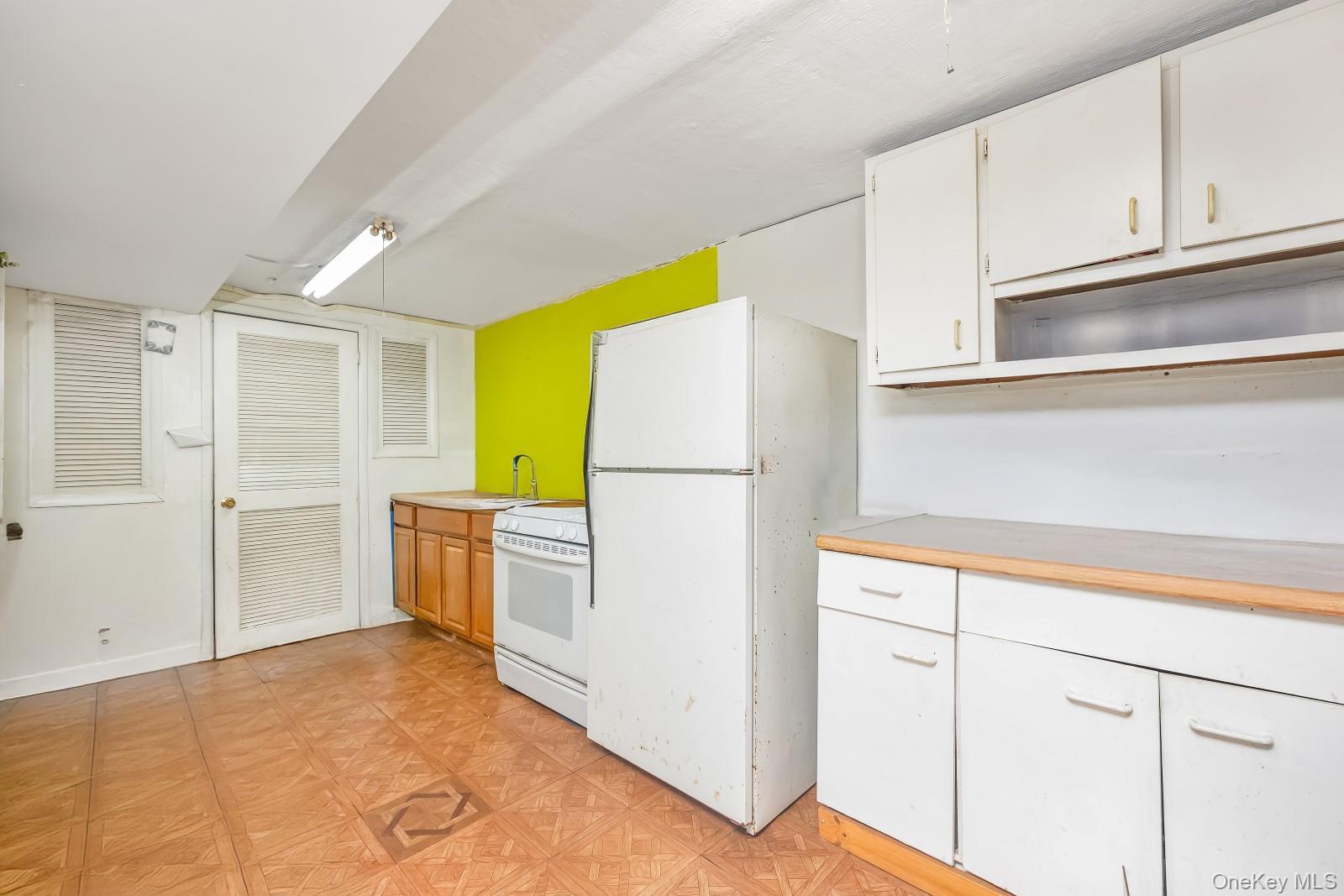 Single Family 81st  Queens, NY 11379, MLS-962834-11