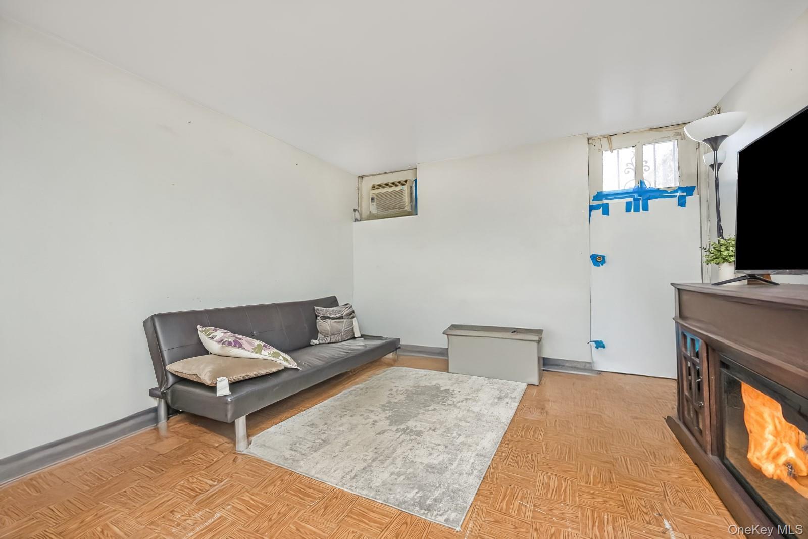 Single Family 81st  Queens, NY 11379, MLS-962834-15