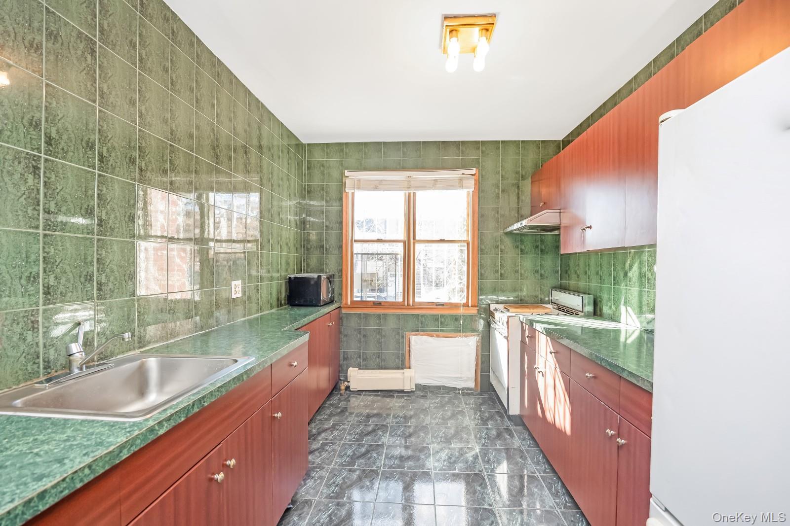 Single Family 81st  Queens, NY 11379, MLS-962834-6