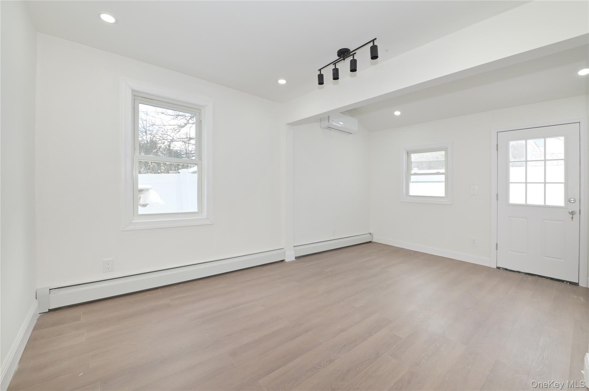 Single Family 217th  Queens, NY 11364, MLS-962835-15