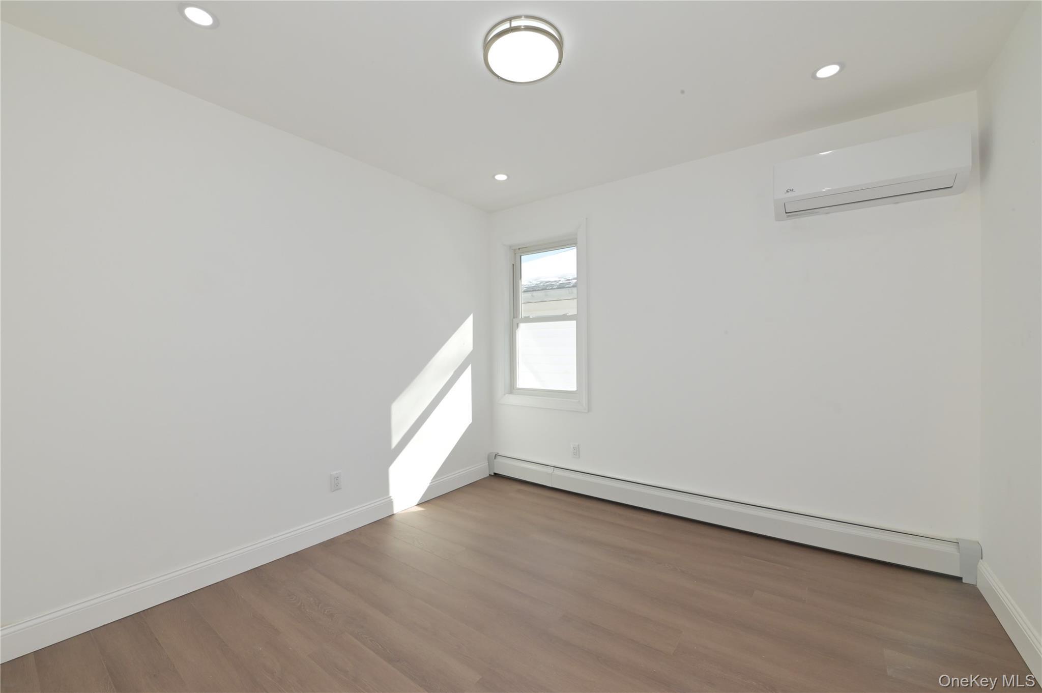 Single Family 217th  Queens, NY 11364, MLS-962835-19