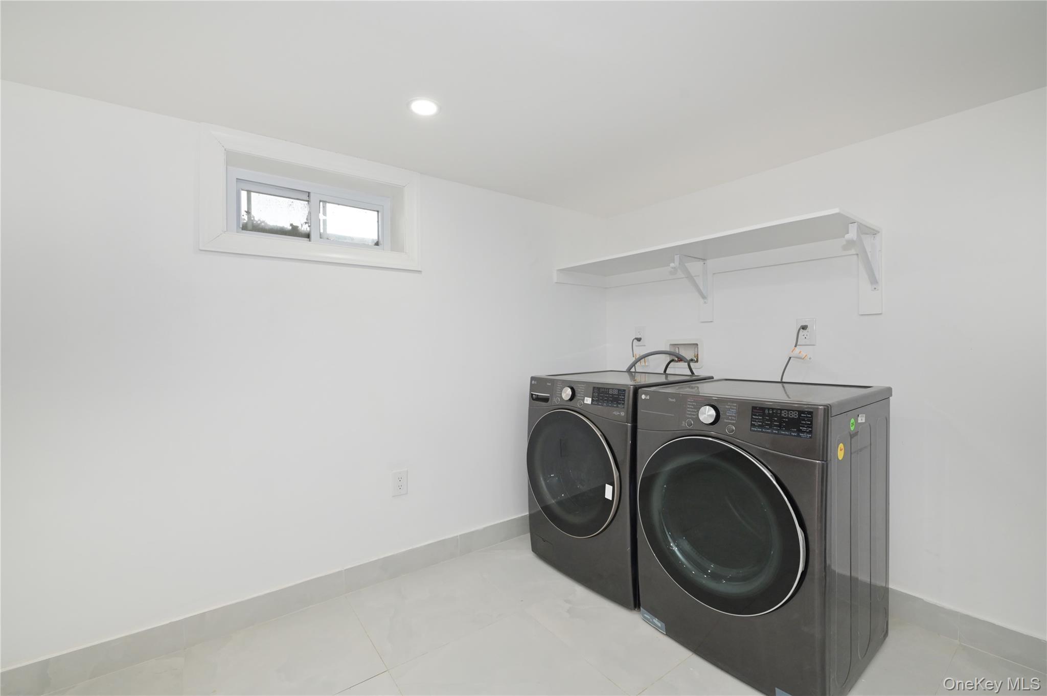 Single Family 217th  Queens, NY 11364, MLS-962835-34