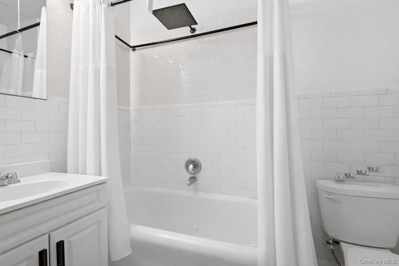 Single Family 21st Queens, NY 11105, MLS-962837-16