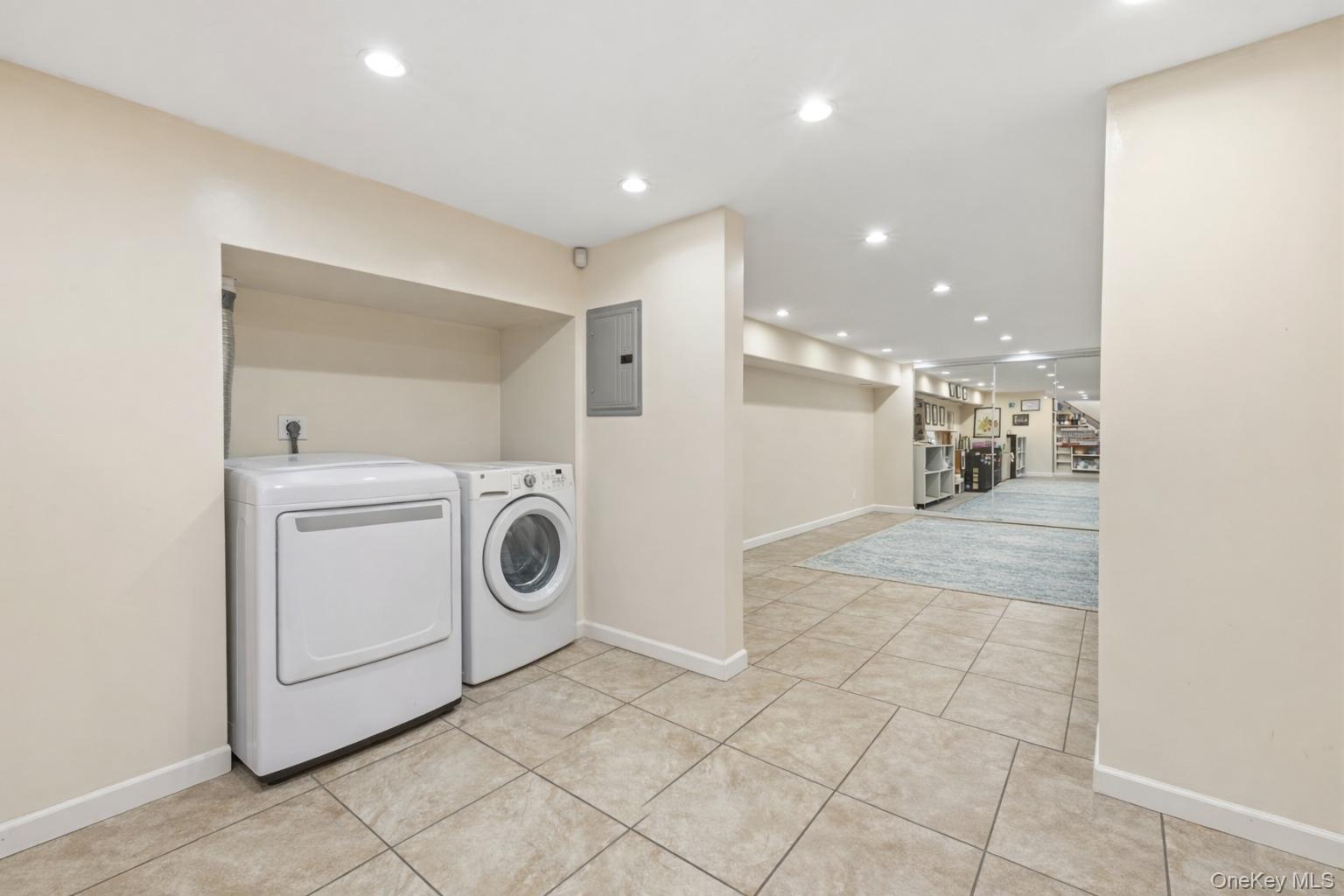 Single Family 21st Queens, NY 11105, MLS-962837-38